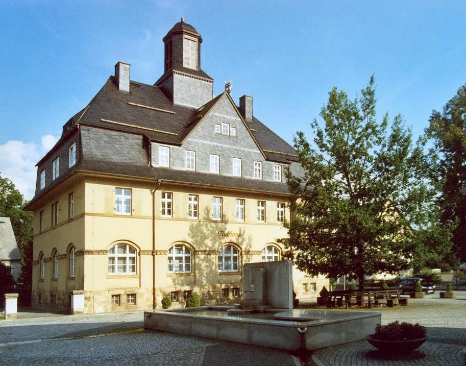 Photo showing: Rathaus von Burkhardtsdorf