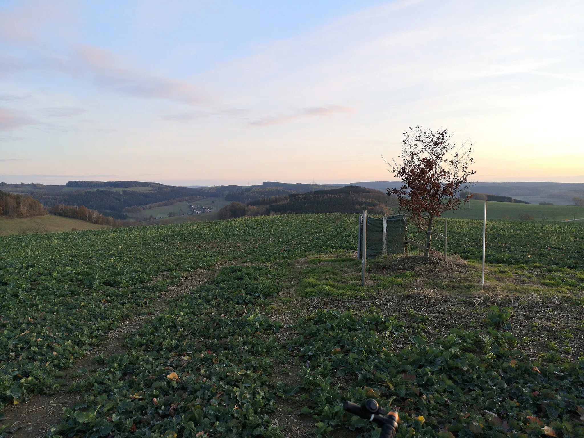 Photo showing: Blick von der Klaffenbacher Höhe ins Erzgebirge