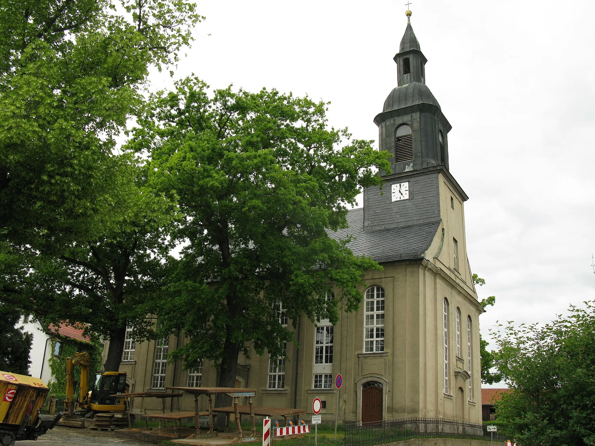 Photo showing: Plauen-Oberlosa, denkmalgeschützte Stephanuskirche am Kirchplatz (Kirchplatz 411a).