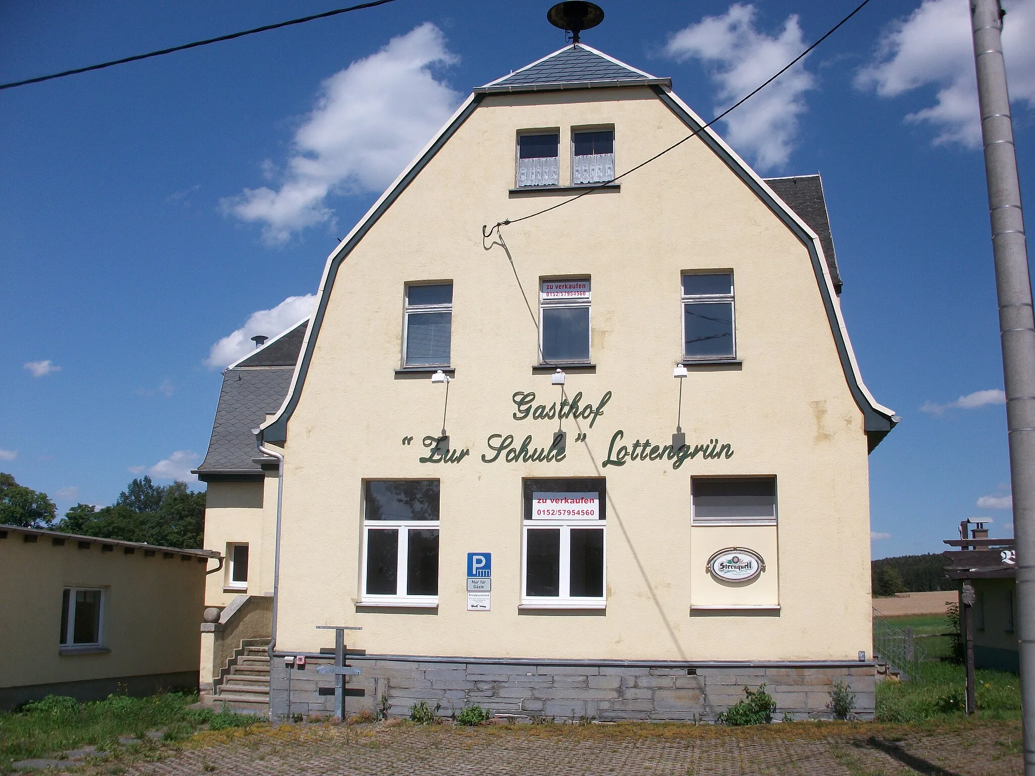 Photo showing: Lottengrün, Gasthof Zur Schule