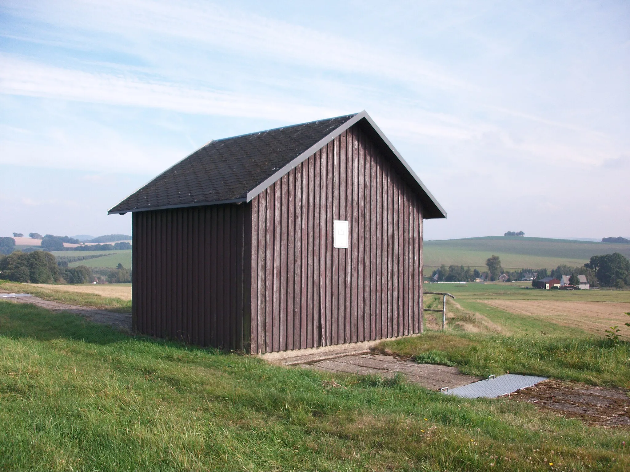 Photo showing: Bahnschütz des Kohlbach-Kunstgrabens in Müdisdorf (2016)