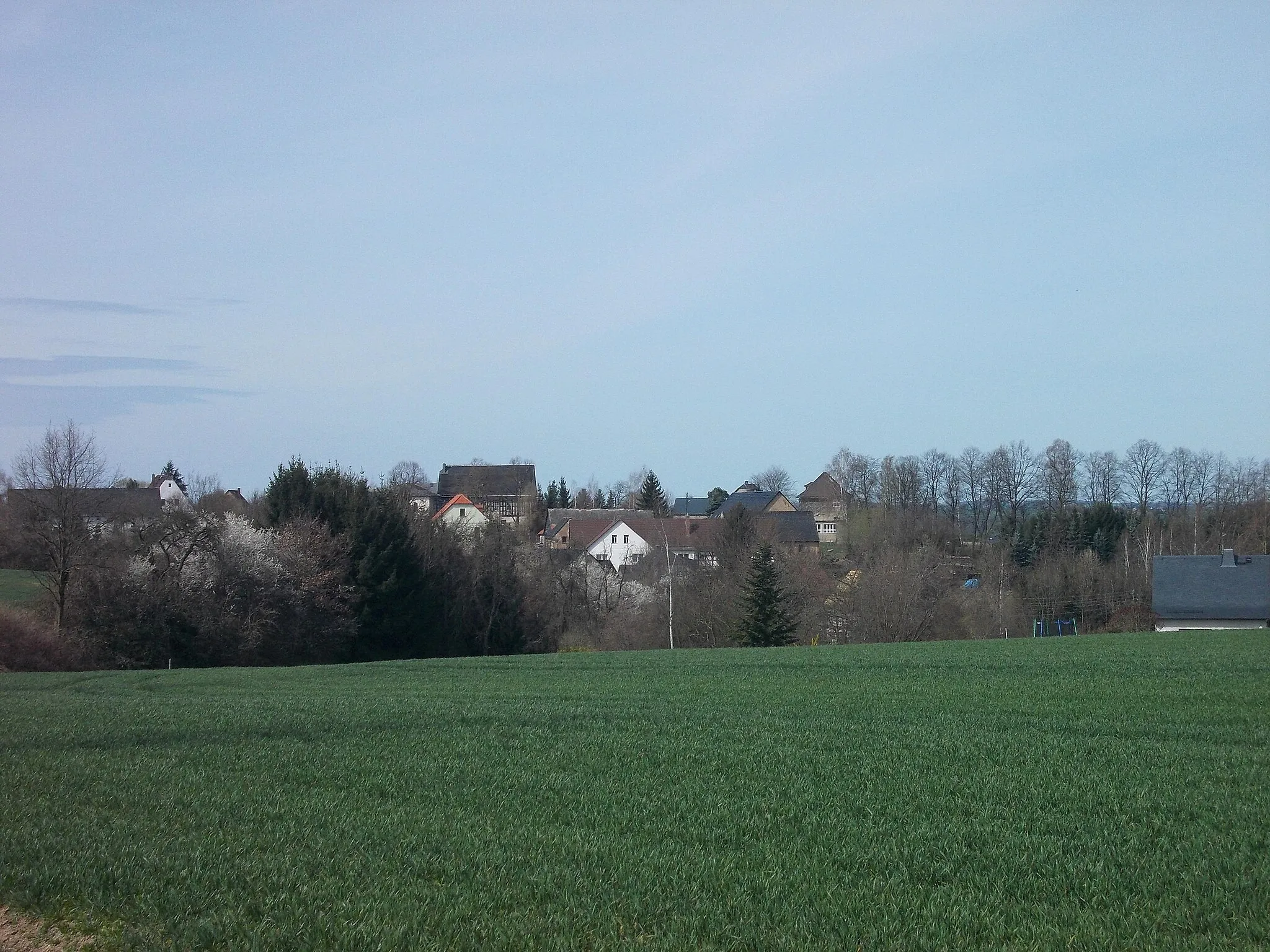 Photo showing: Runsdorf (Nobitz, Altenburger Land district, Thuringia) from the east