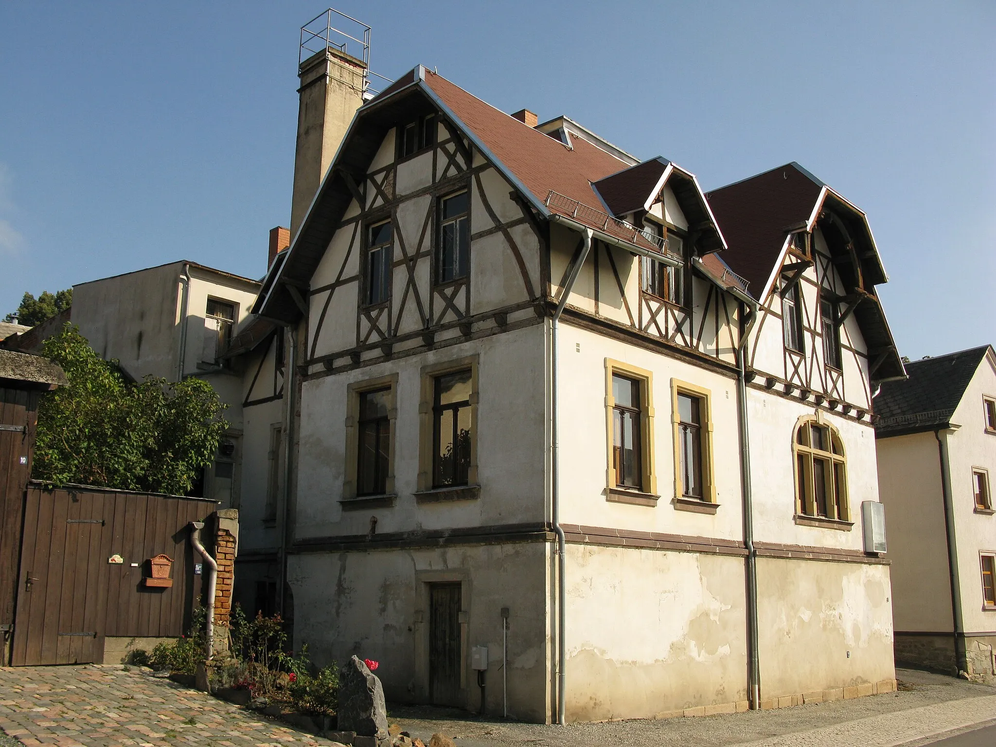 Photo showing: Plauen-Kauschwitz, denkmalgeschütztes Haus in der Syrauer Straße (Syrauer Straße 8).
