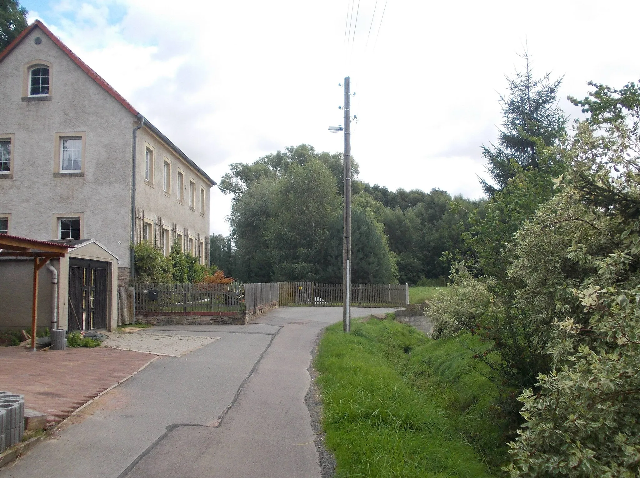 Photo showing: At the Amselbach stream in Zschackwitz (Döbeln, MJittelsachsen district, Saxony)