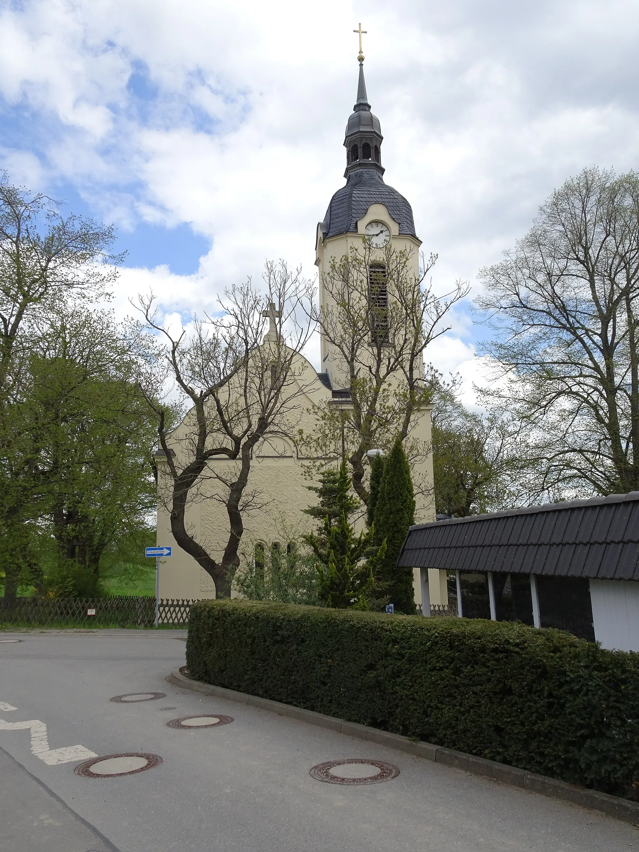 Photo showing: Kirche Chemnitz-Berbisdorf am Berbisdorfer Kirchweg 4