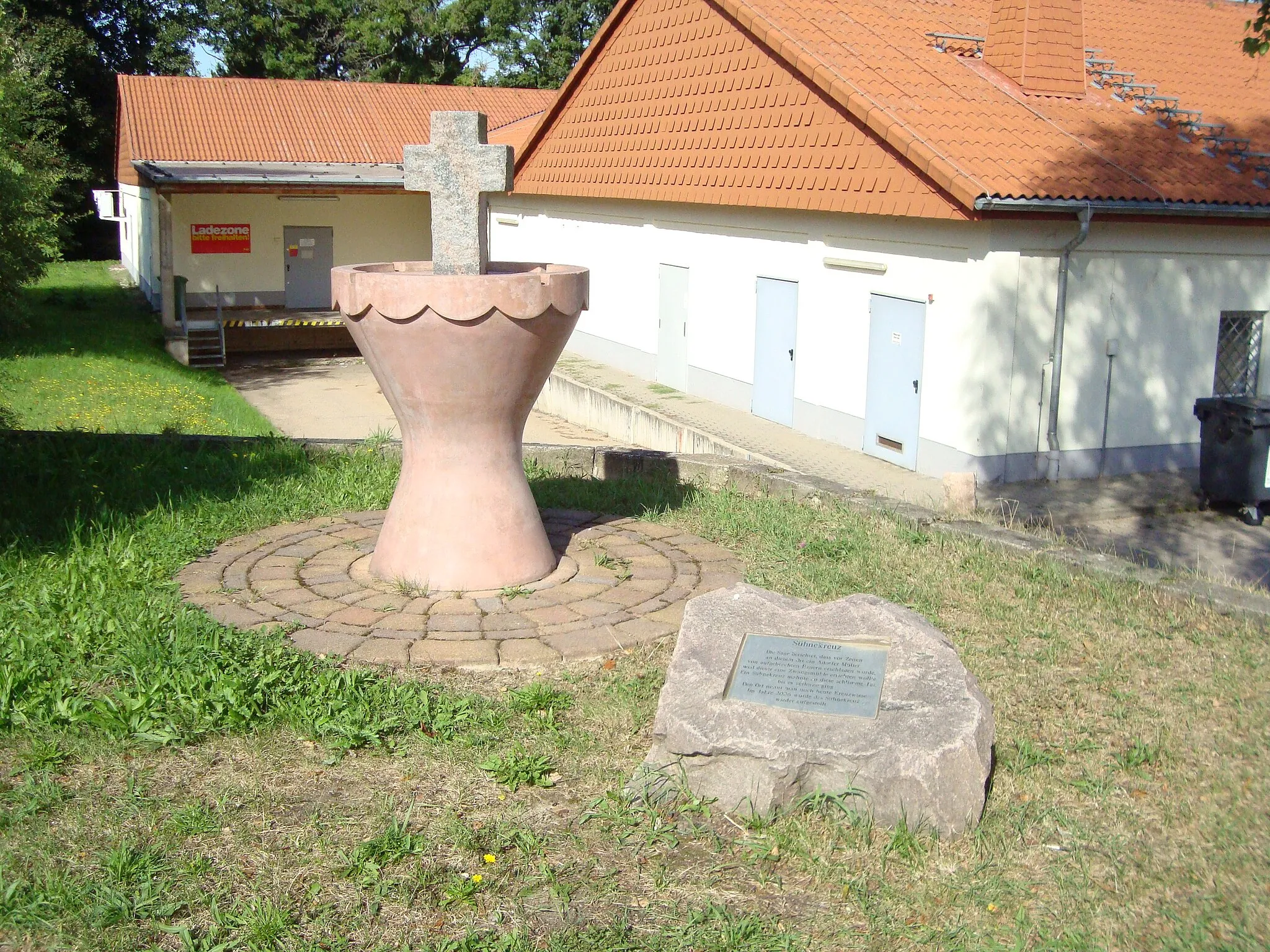 Photo showing: Sühnekreuz  in Neukirchen/Erzgeb. OT Adorf