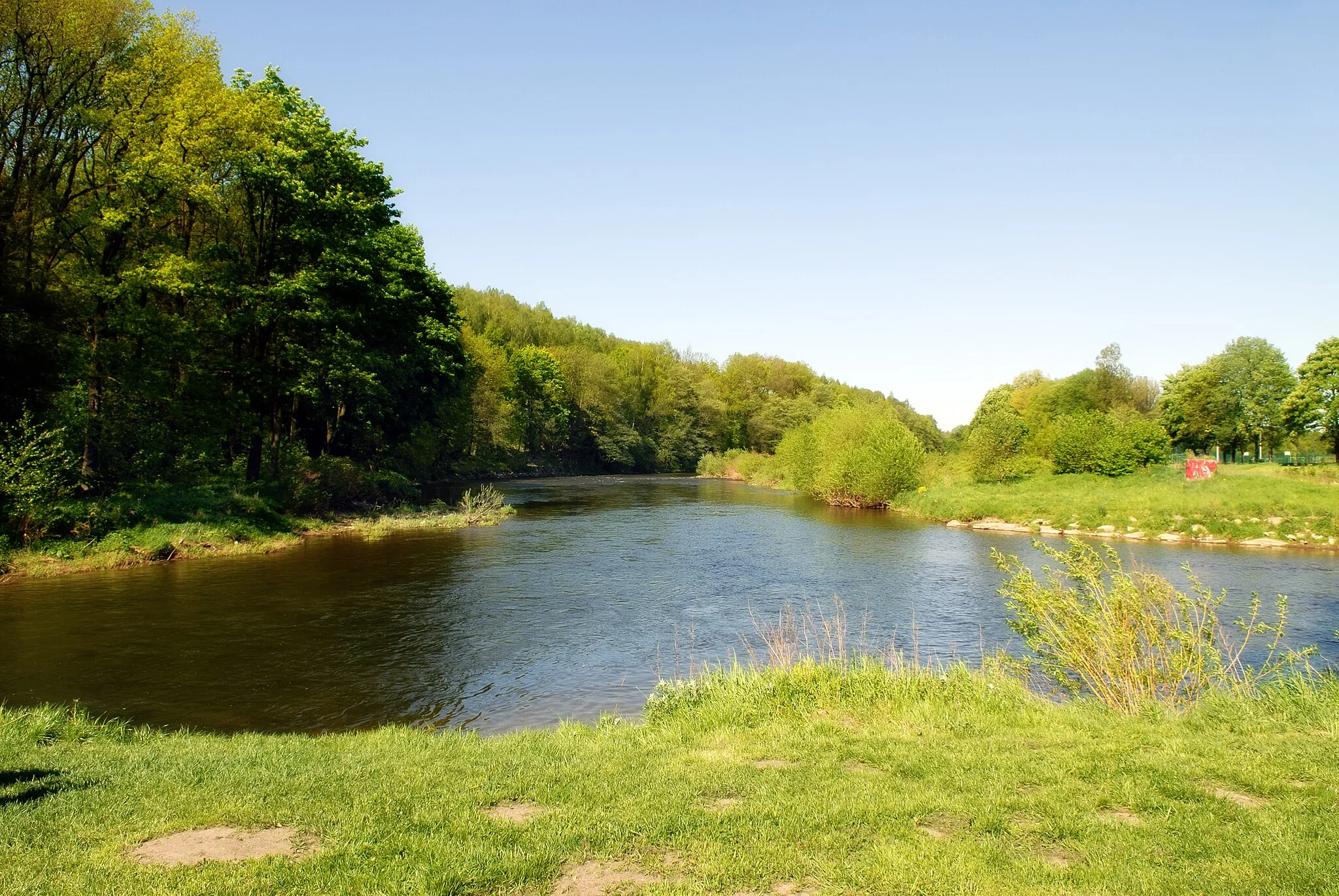 Photo showing: This image shows the confluence of the rivers Flöha and Zschopau in the town Flöha.