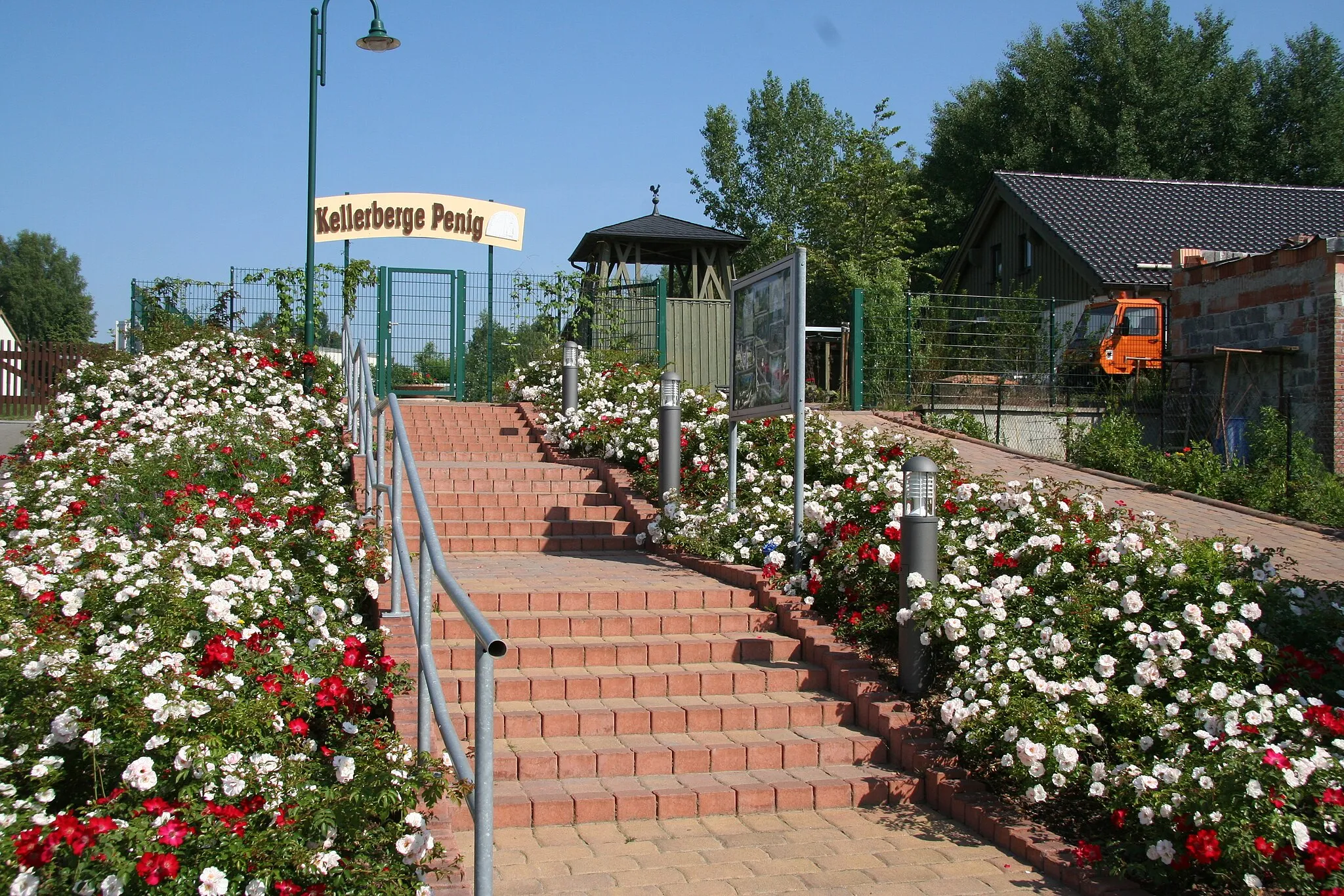 Photo showing: Aufgang zum Huthaus der Kellerberge Penig