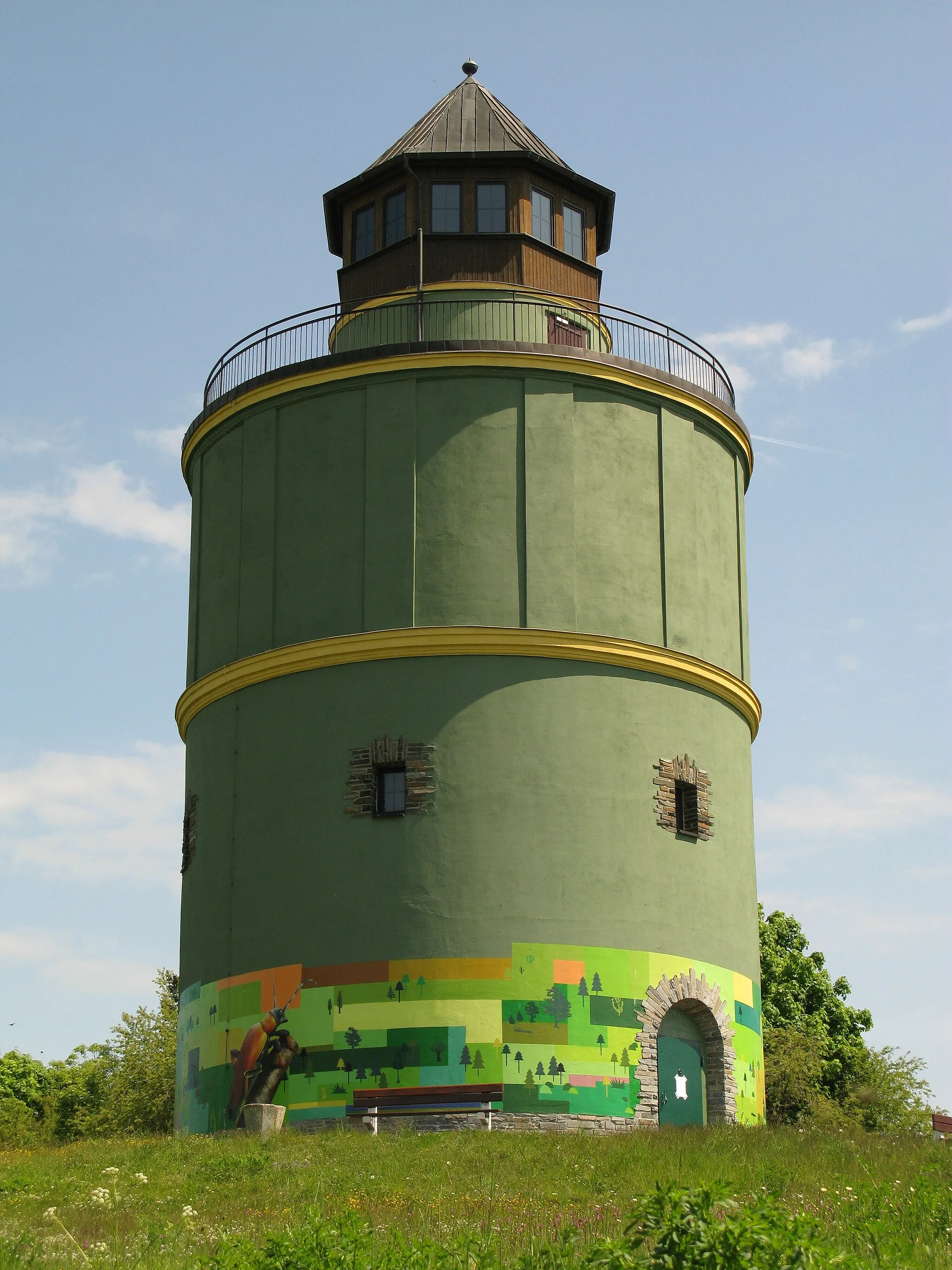 Photo showing: Denkmalgeschützter Wasserturm im Plauener Stadtteil Neundorf