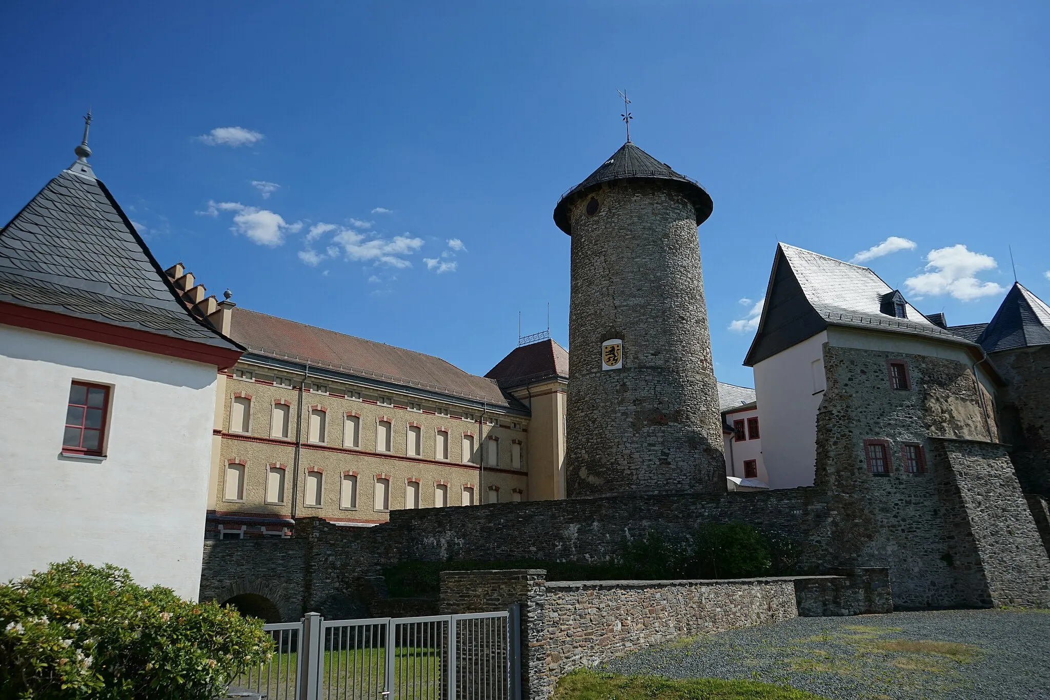 Photo showing: Ansicht der Gebäude von außen.