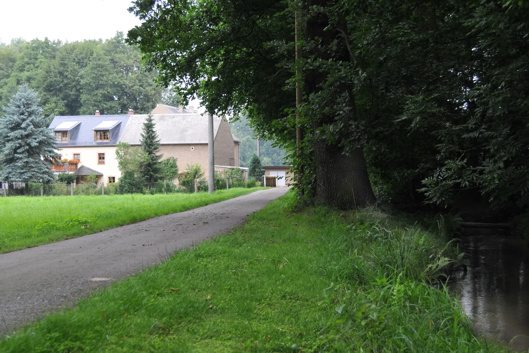 Photo showing: Niedermühle Graupzig with Ketzerbach