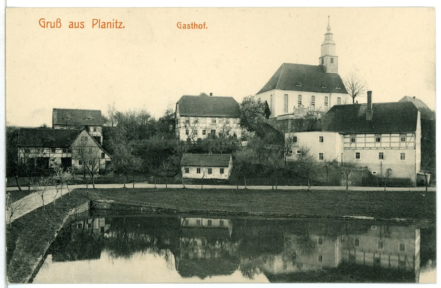 Photo showing: Planitz; Gasthof und Kirche