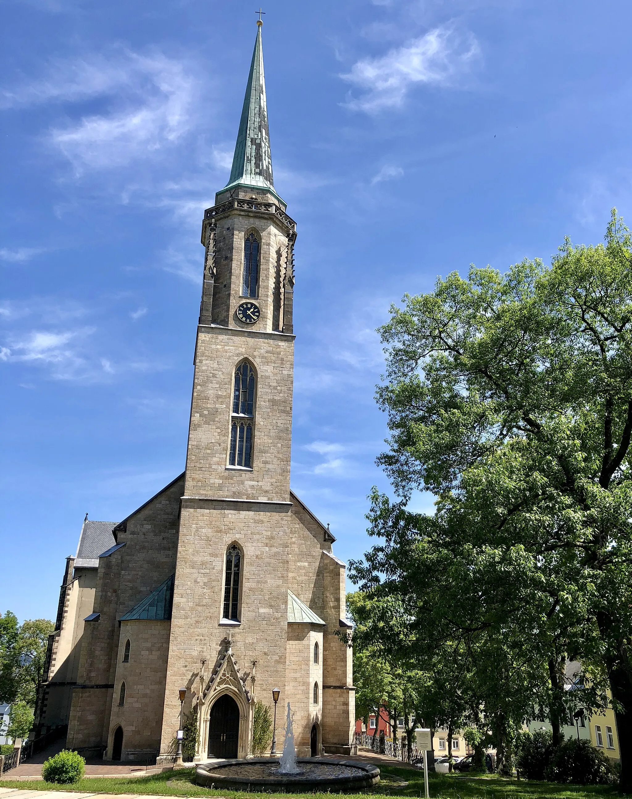 Photo showing: Church „Zum Heiligen Kreuz“ (german:"To the Holy Cross") in Falkenstein Vogtland.