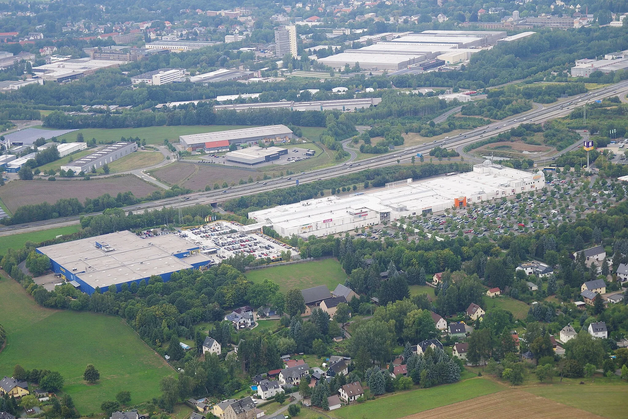 Photo showing: Chemnitzer EKZ Neefepark an der A72