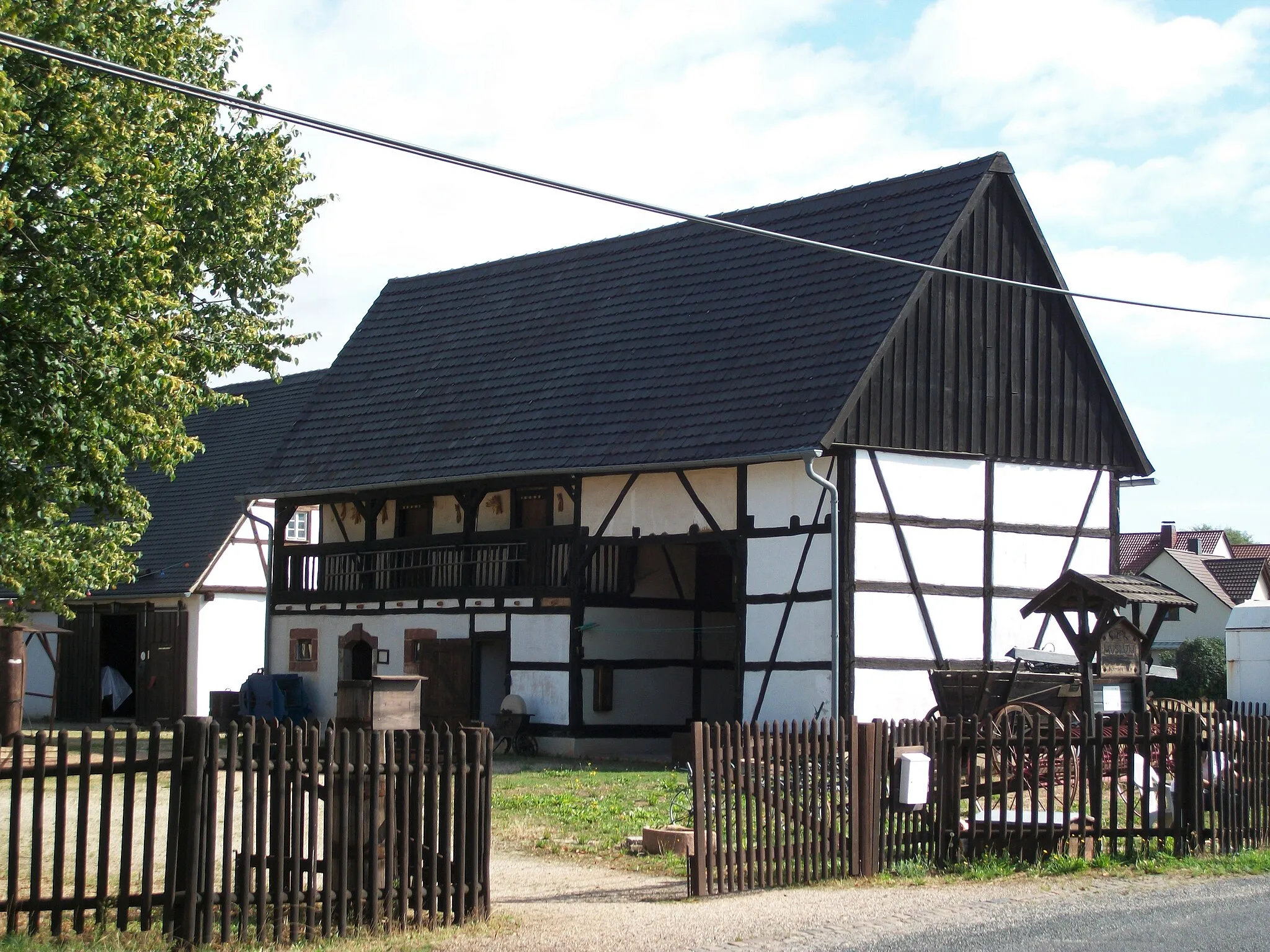 Photo showing: Museum Schwarzbach, Seitengebäude aus Leupahn
