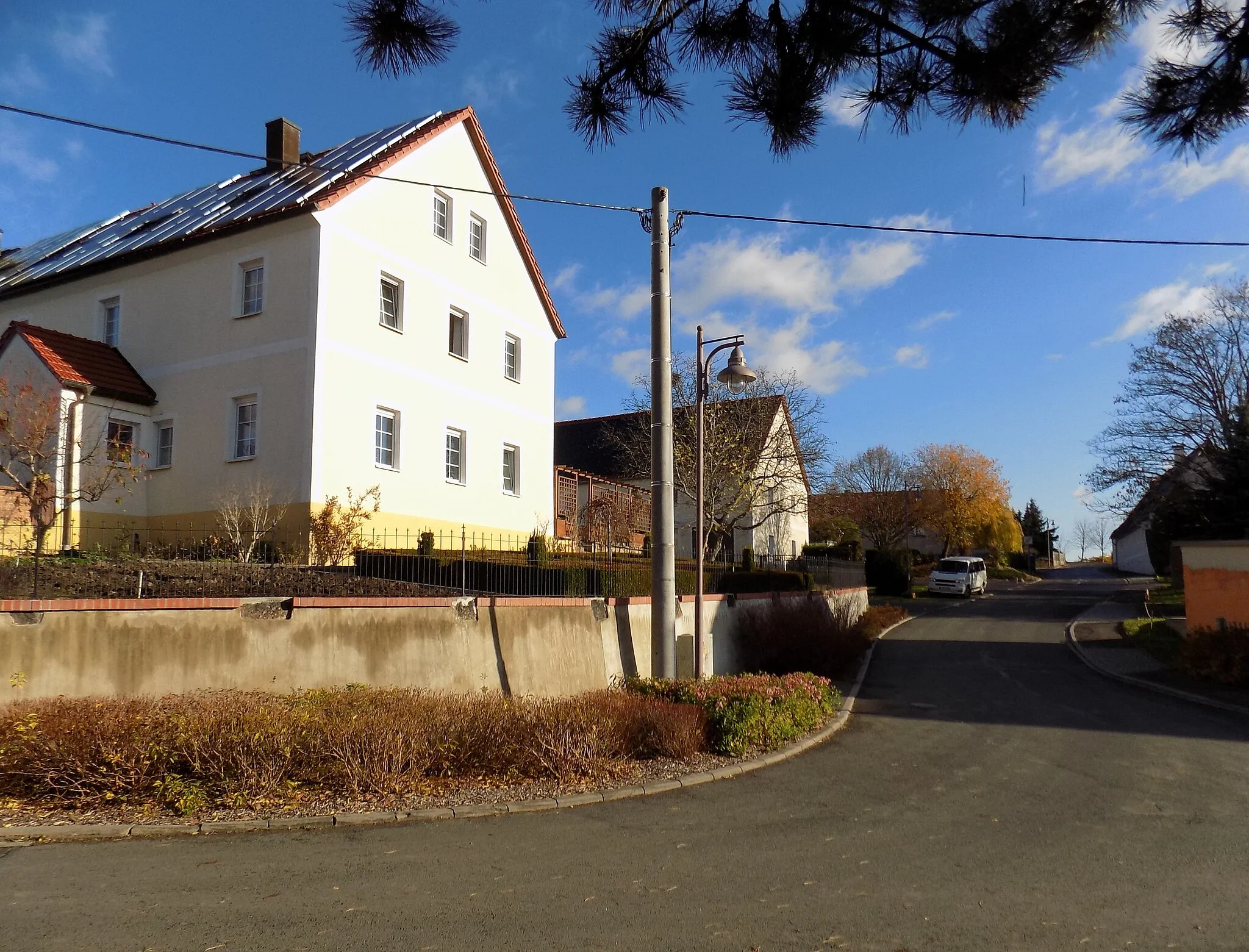 Photo showing: Bertha-von-Kattonitz-Strasse in Pöhsig (Grimma, Leipzig district, Saxony)