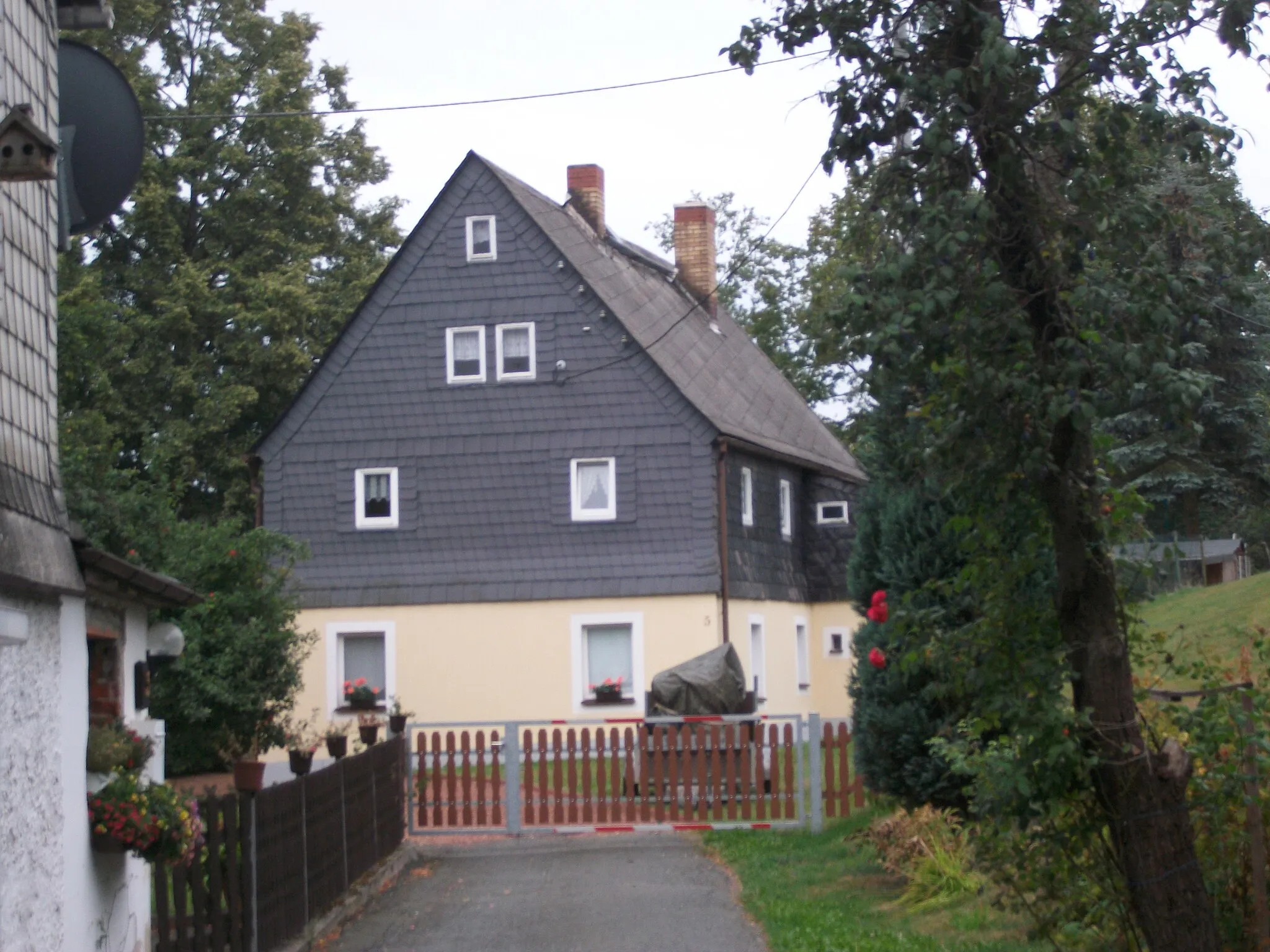 Photo showing: Beutha, Schulstraße 5