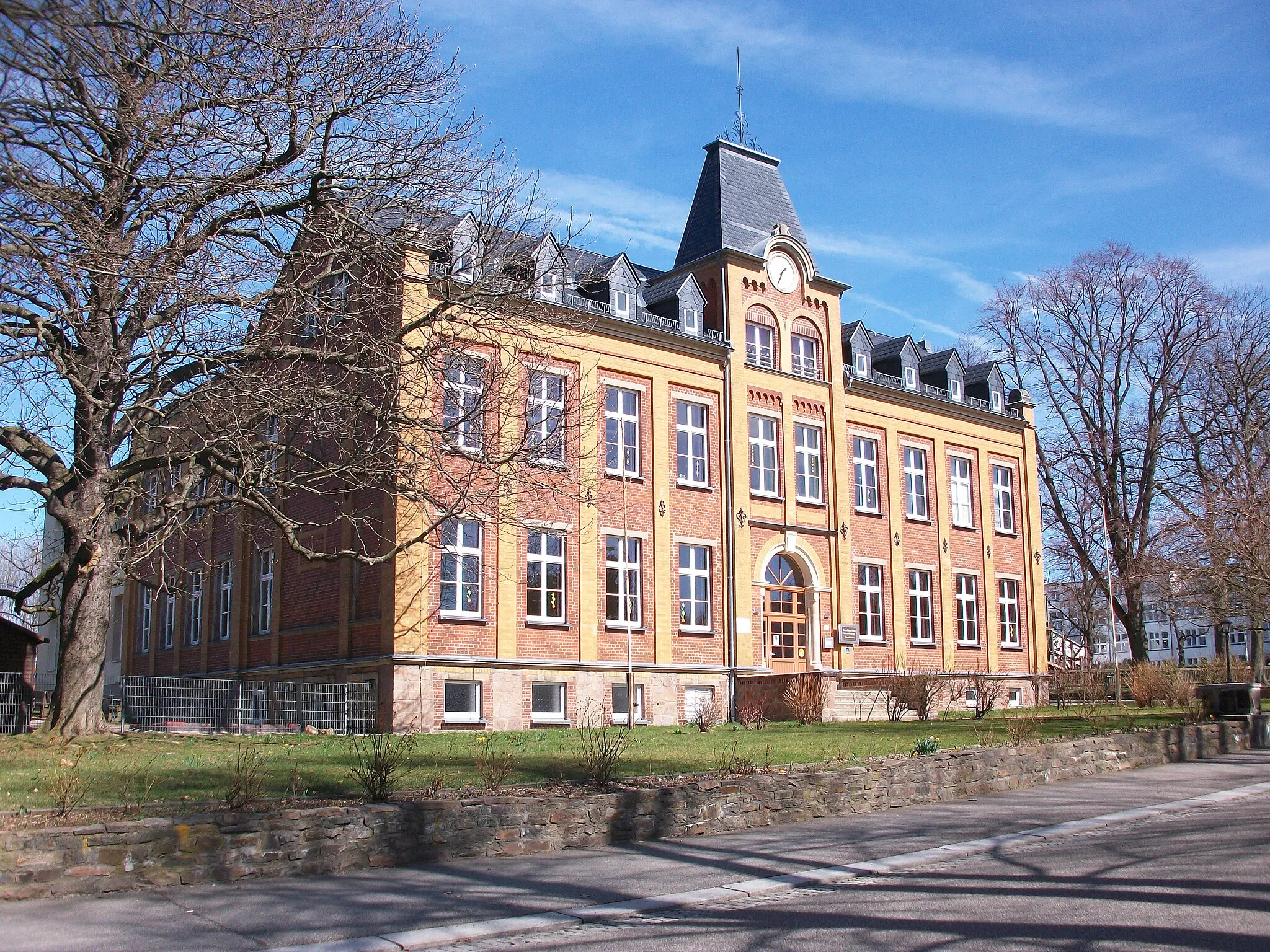 Photo showing: Thomas-Müntzer-Grundschule in Rußdorf