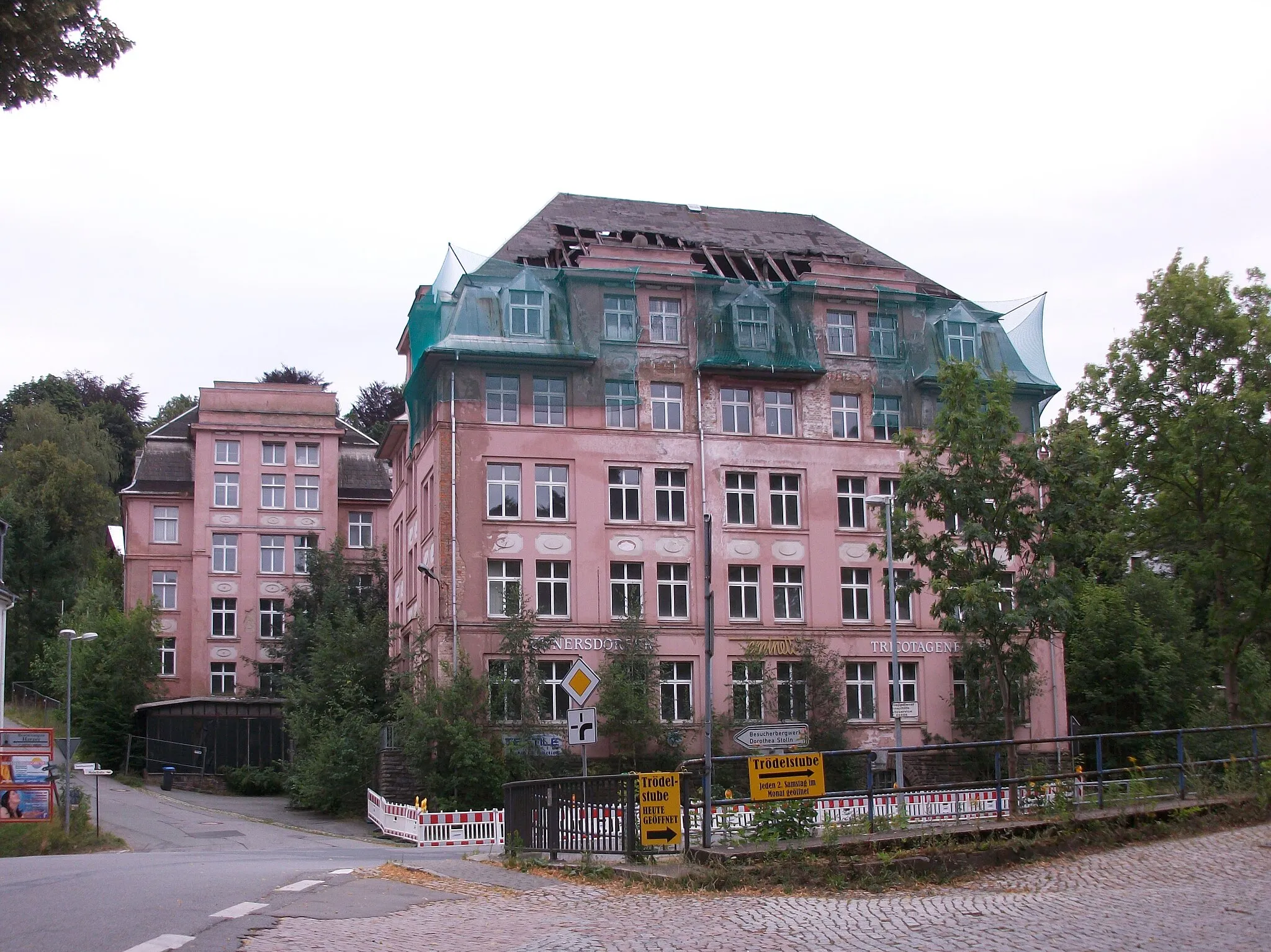 Photo showing: Cunersdorfer Trikotagenfabrik