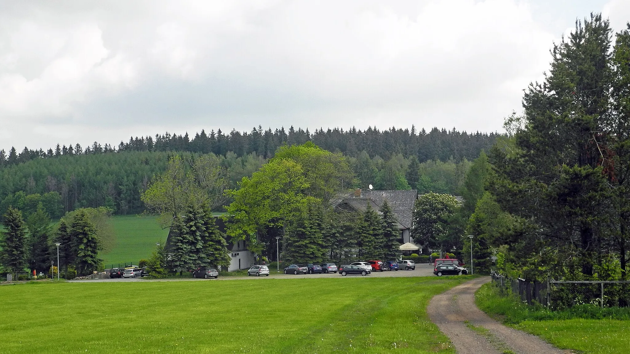 Photo showing: Gasthaus Kreuztanne an der alten Poststraße bei Friedebach, OT von Sayda