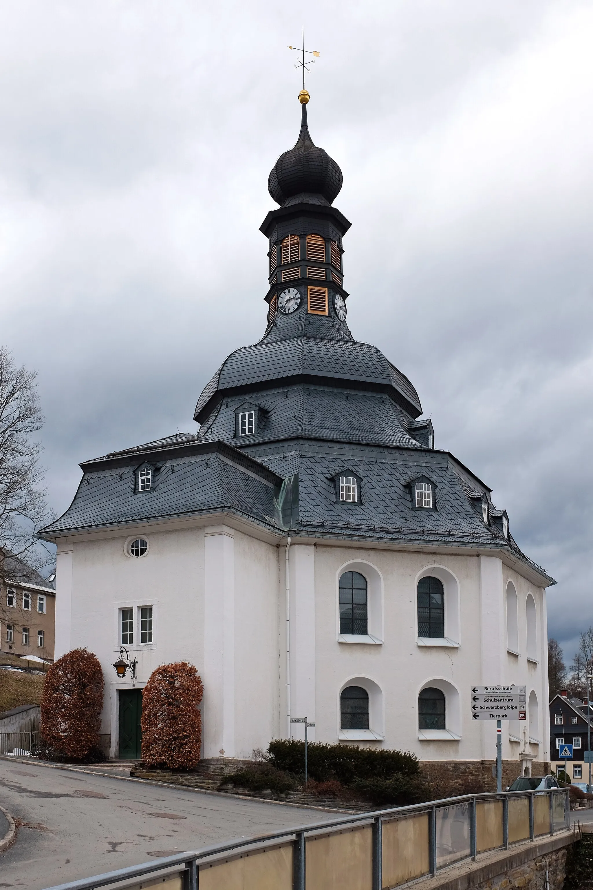 Photo showing: Evangelicko-luteránský kostel „Zum Friedefürsten" ,,Nanebevzetí panny Marie" (Kruhový kostel Knížete míru), Klingenthal, Vogtland, Sasko