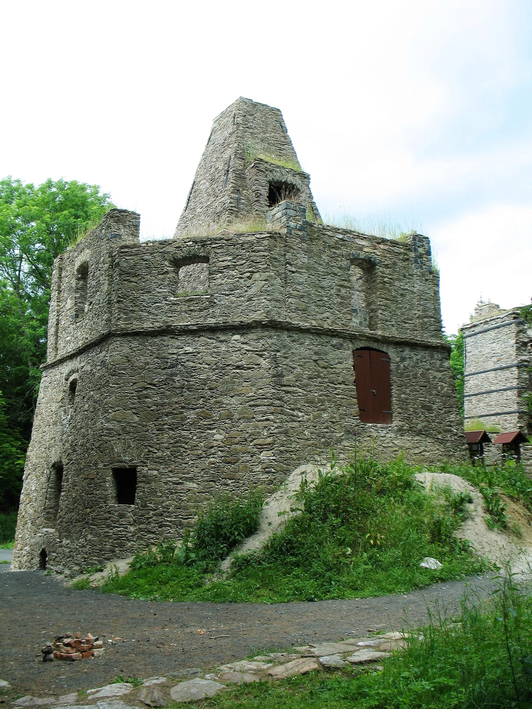 Photo showing: Lime kiln in Háj, Loučná pod Klínovcem, cultural monument in Chomutov District