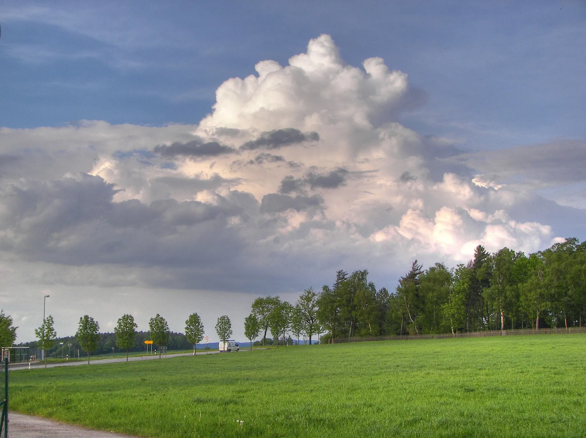 Photo showing: Clouds