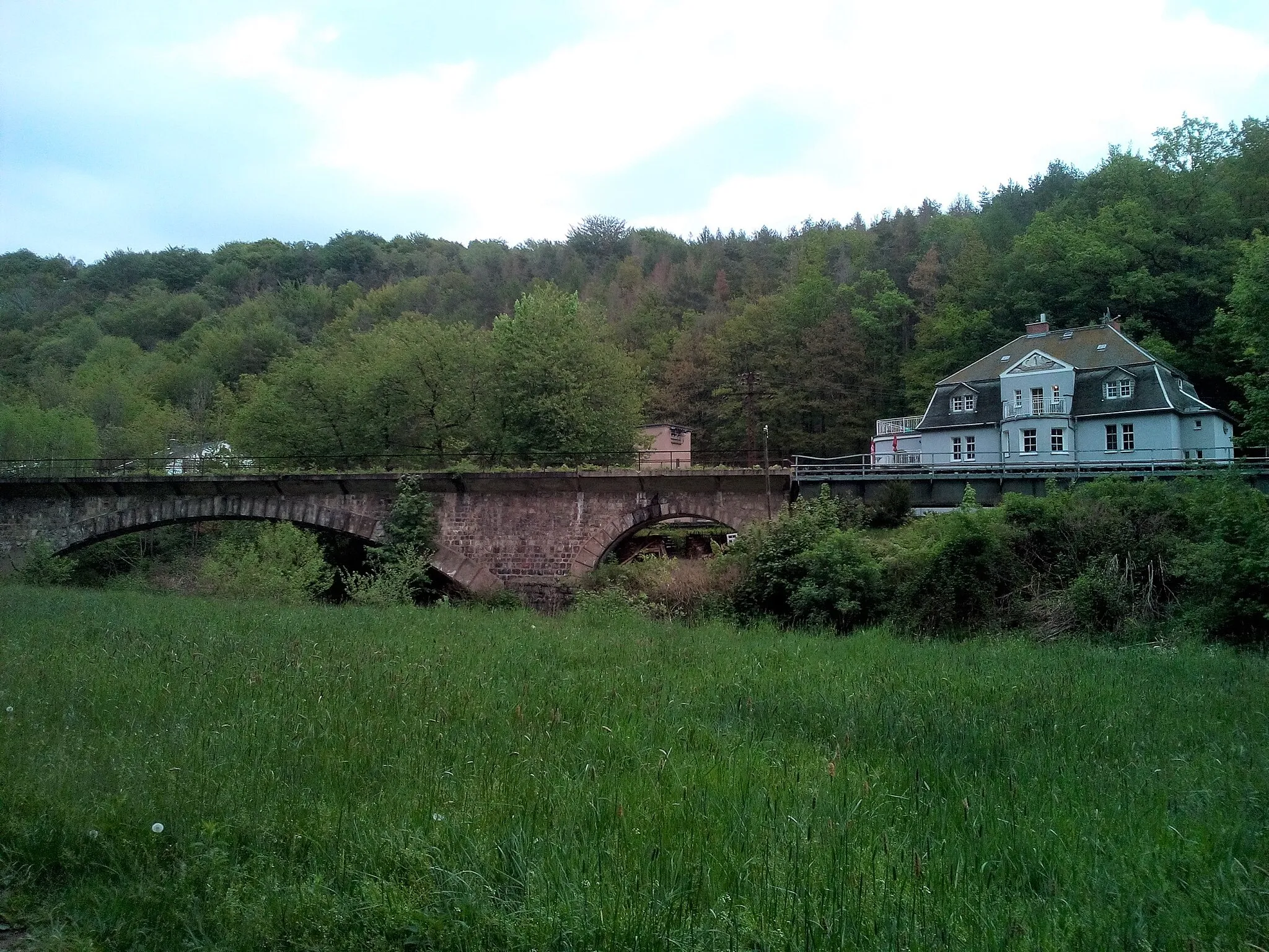 Photo showing: Eisenbahnviadukt Göritzhain–Stein (Chemnitztalbahn) (2020)