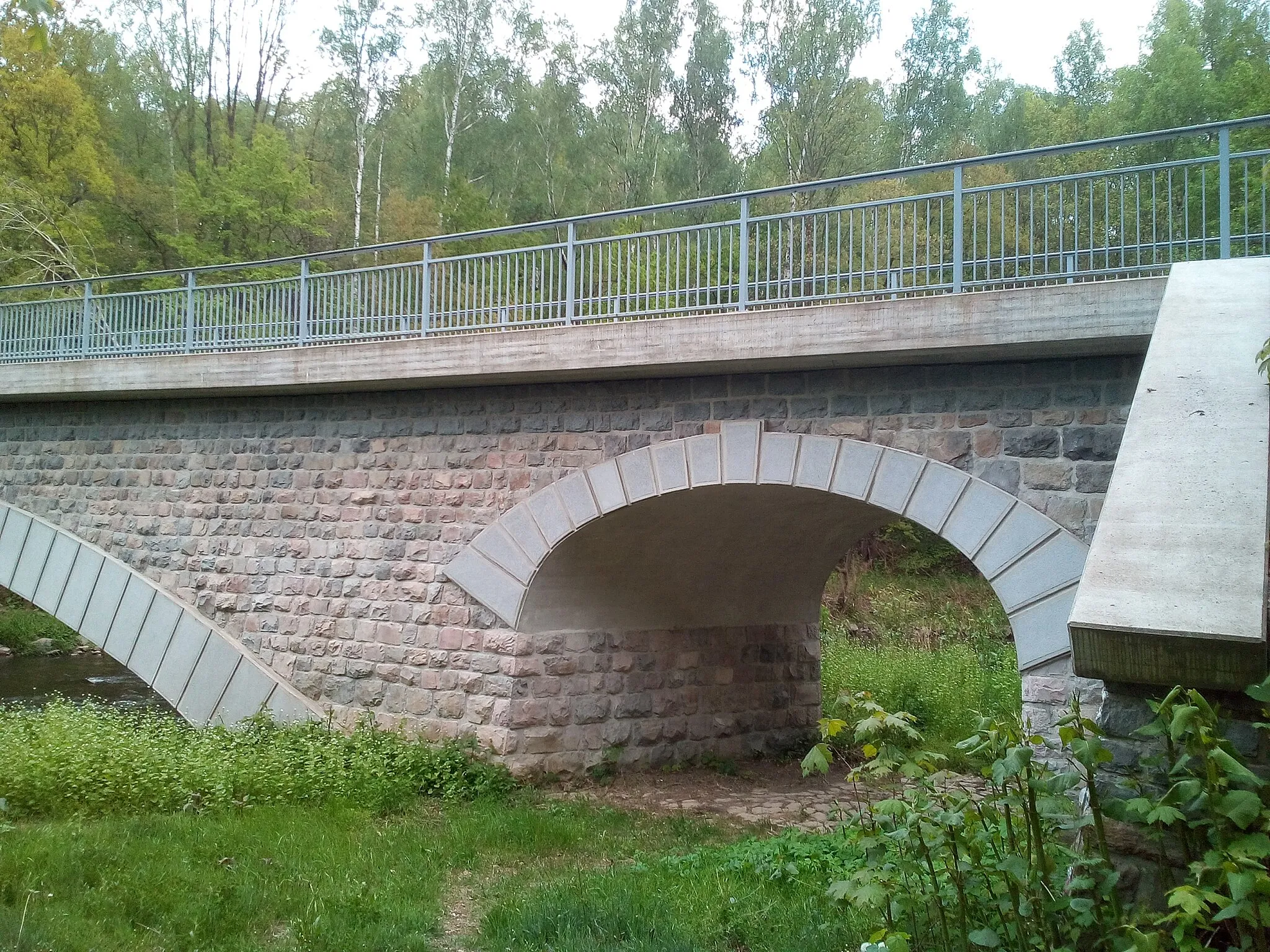 Photo showing: Eisenbahnviadukt Markersdorf–Taura (2020)