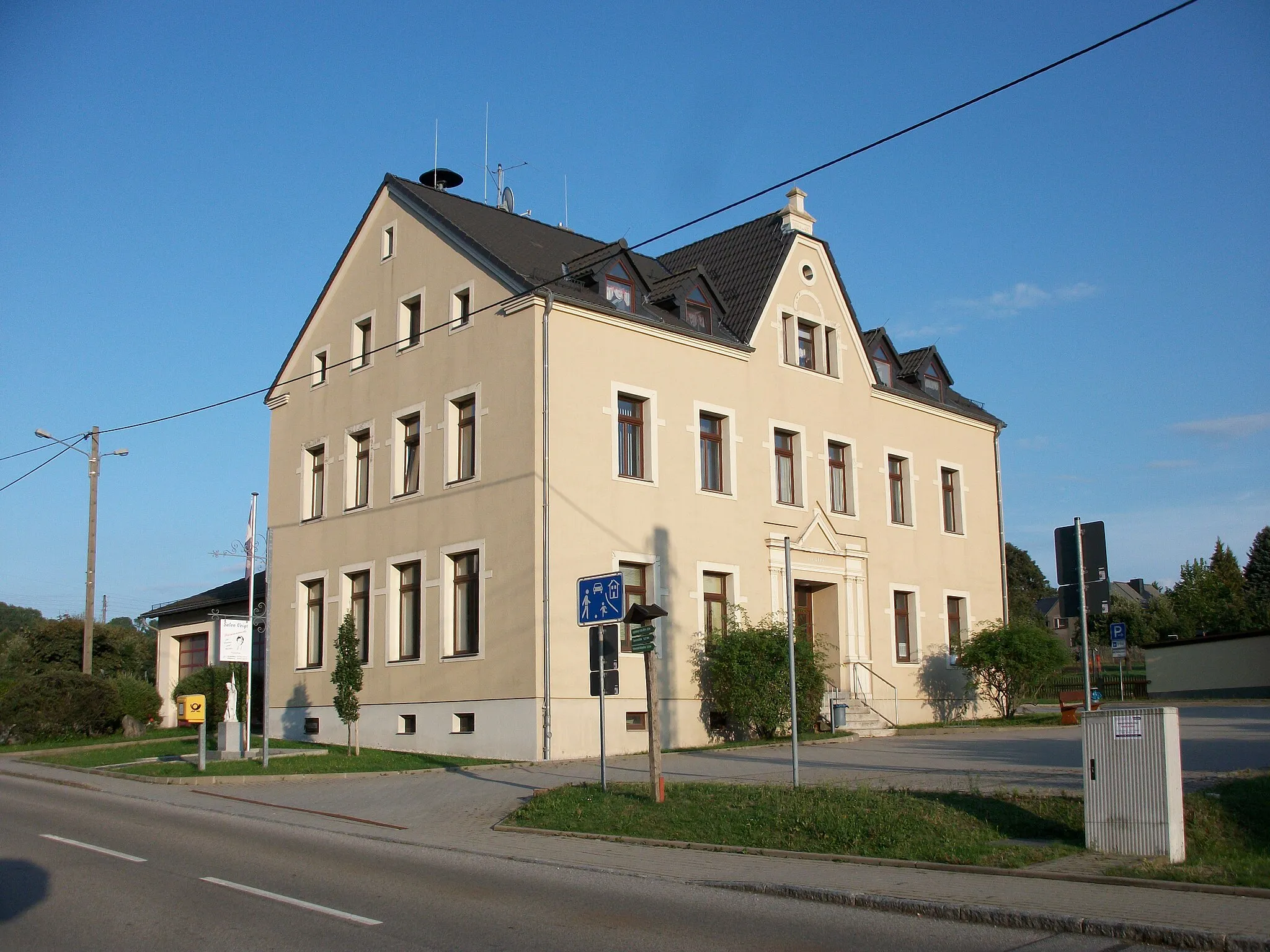 Photo showing: Ortsgemeinschaftszentrum in Langenberg