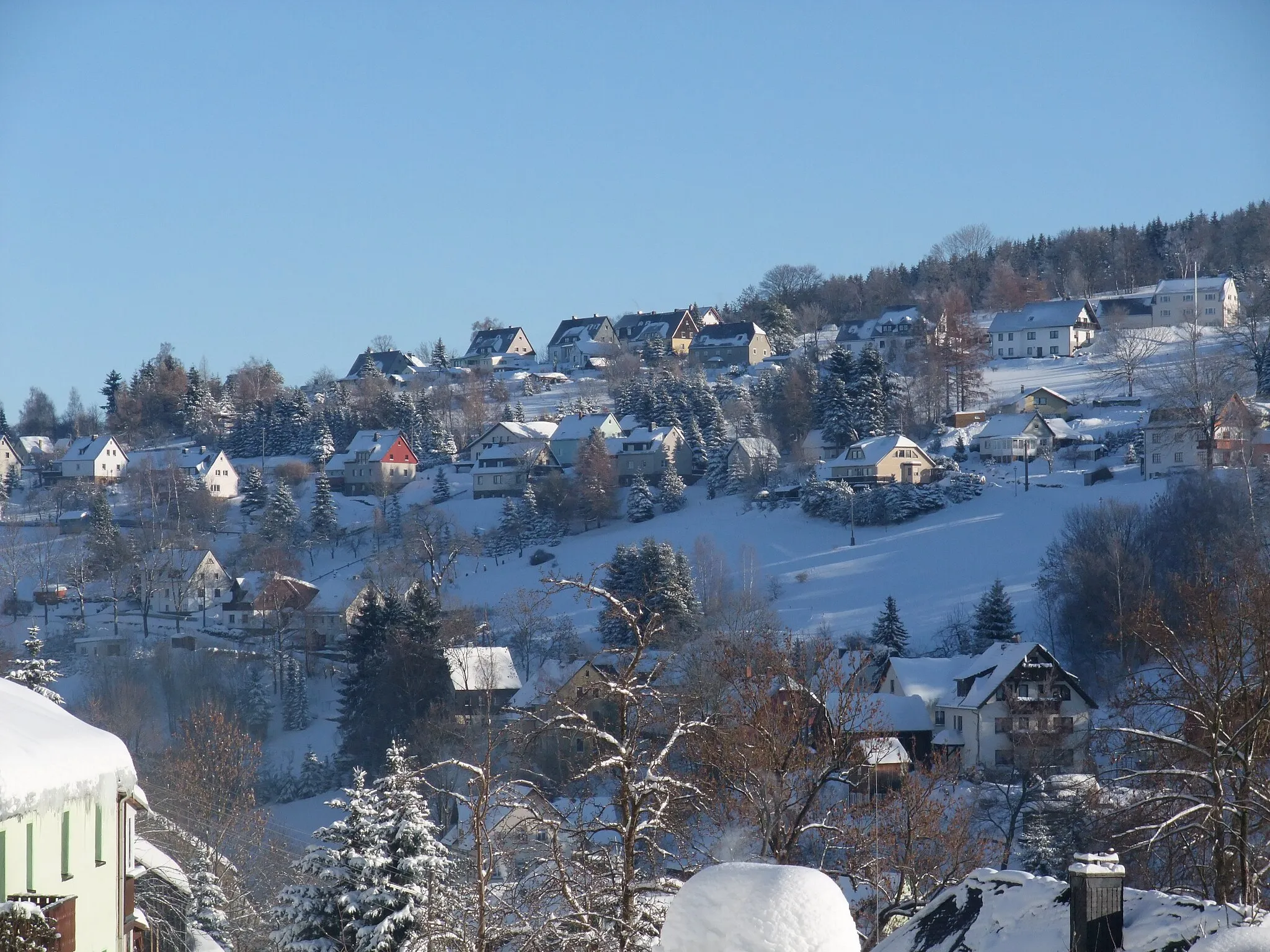 Photo showing: Bergstraße, Neue Straße und Zugstraße in Pobershau vom Stangenweg gesehen.