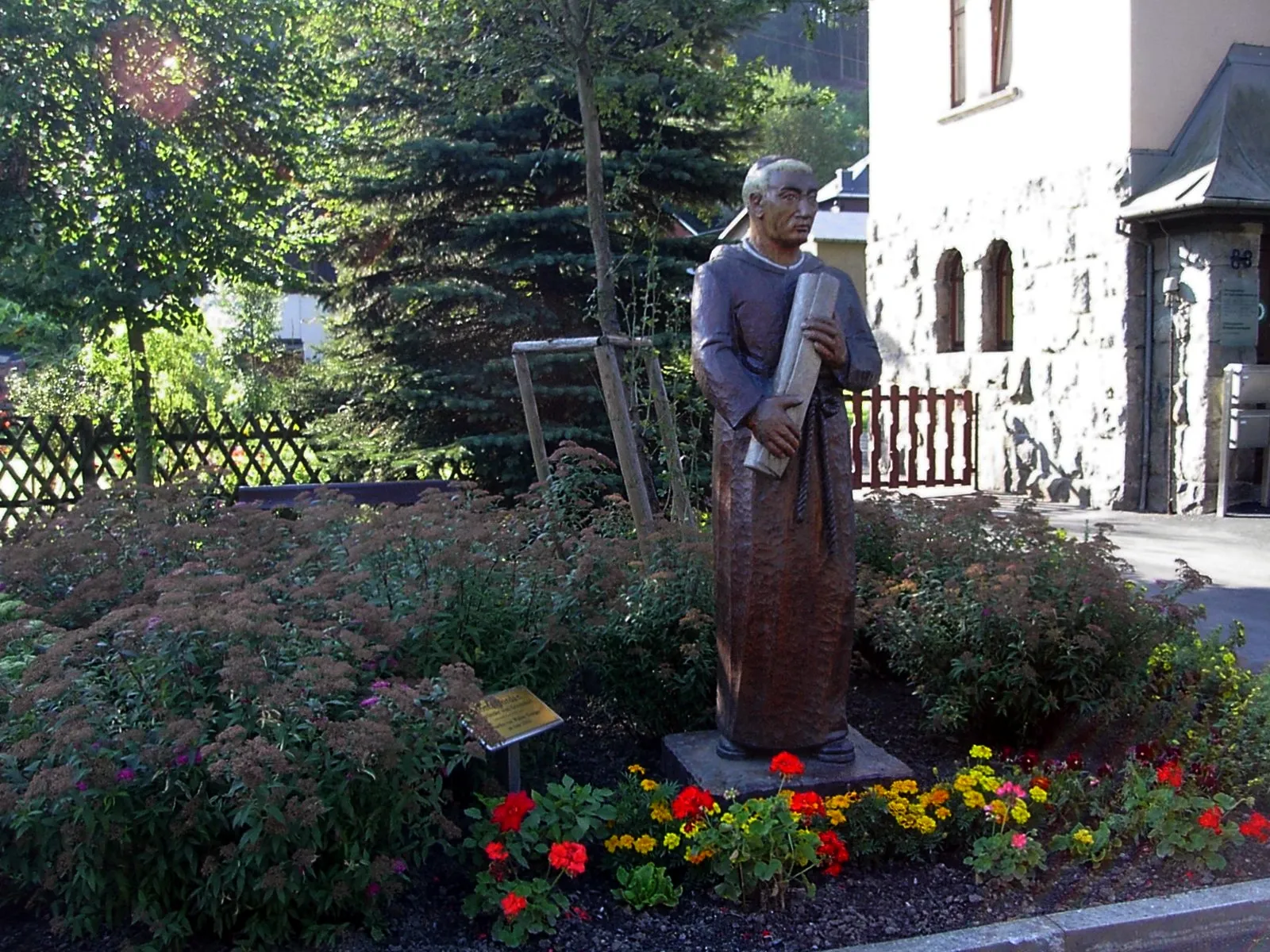 Photo showing: Gornsdorf, Mönch Jordan, Schnitzfigur