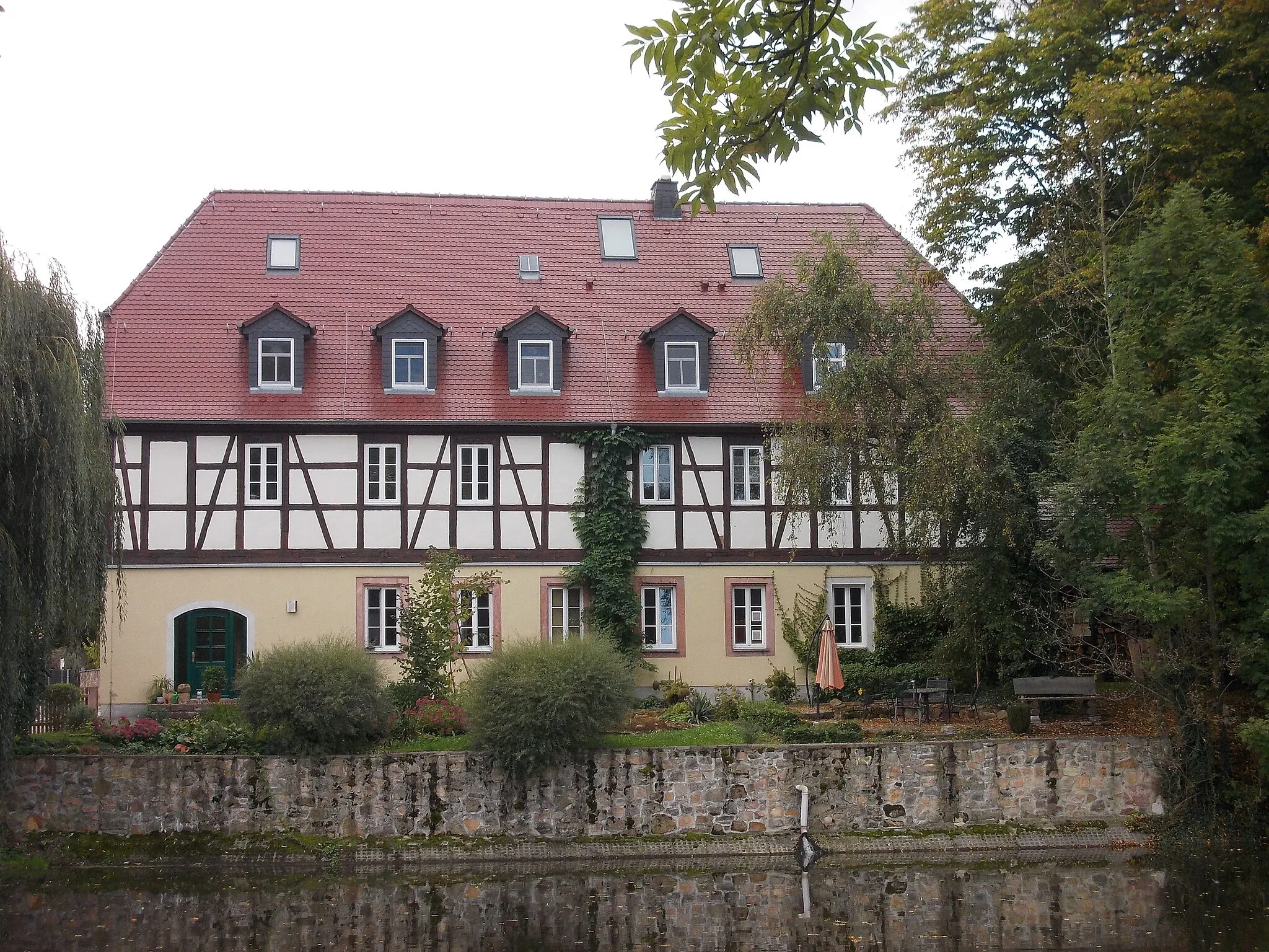 Photo showing: Half-timbered building in Gnandstein (Kohren-Sahlis, Leipzig district, Saxony), former home for elderly gentlewomen of the von Einsiedel family