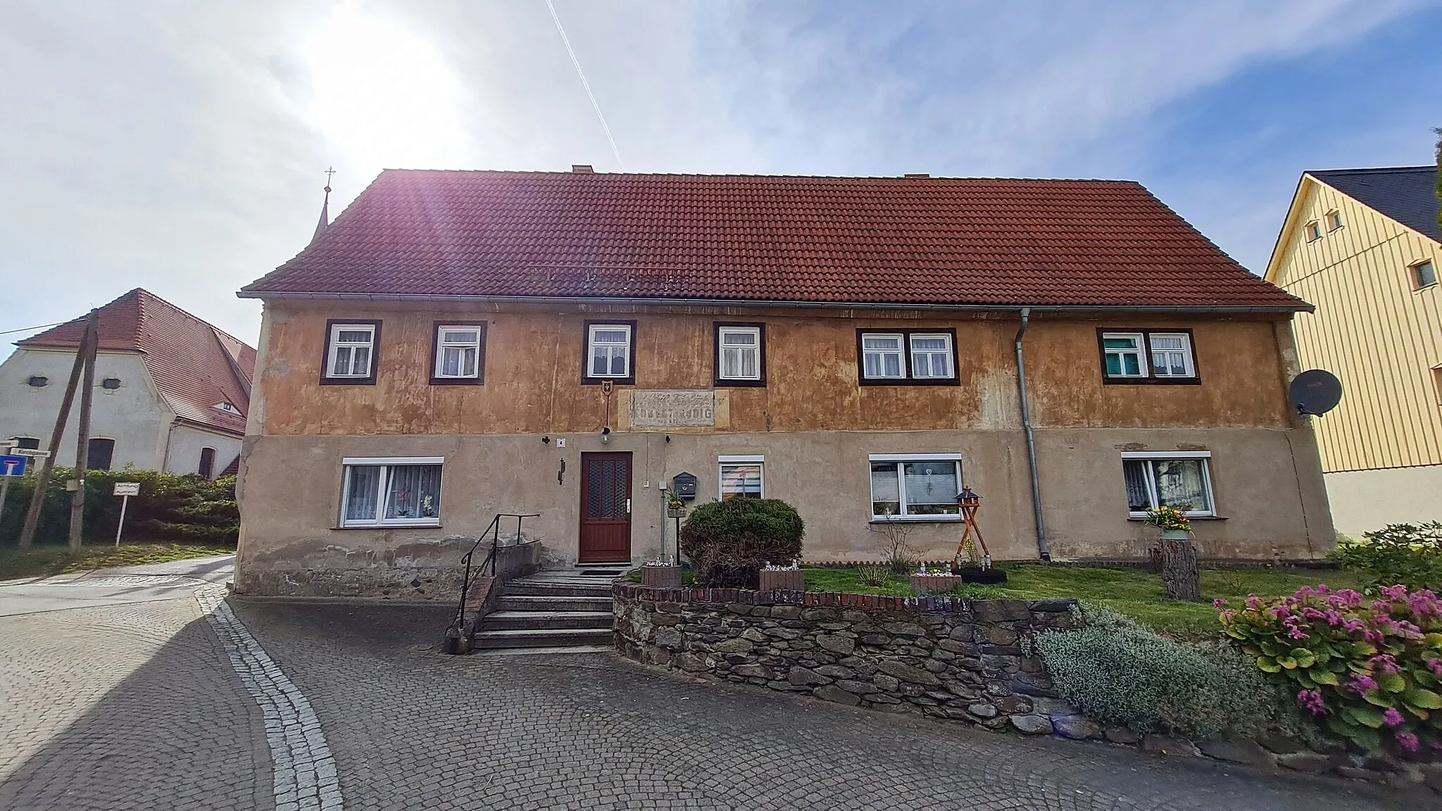 Photo showing: Denkmalgeschütztes Wohnhaus und ehemalige Bäckerei. Am Städtchen 4, 09629 Reinsberg