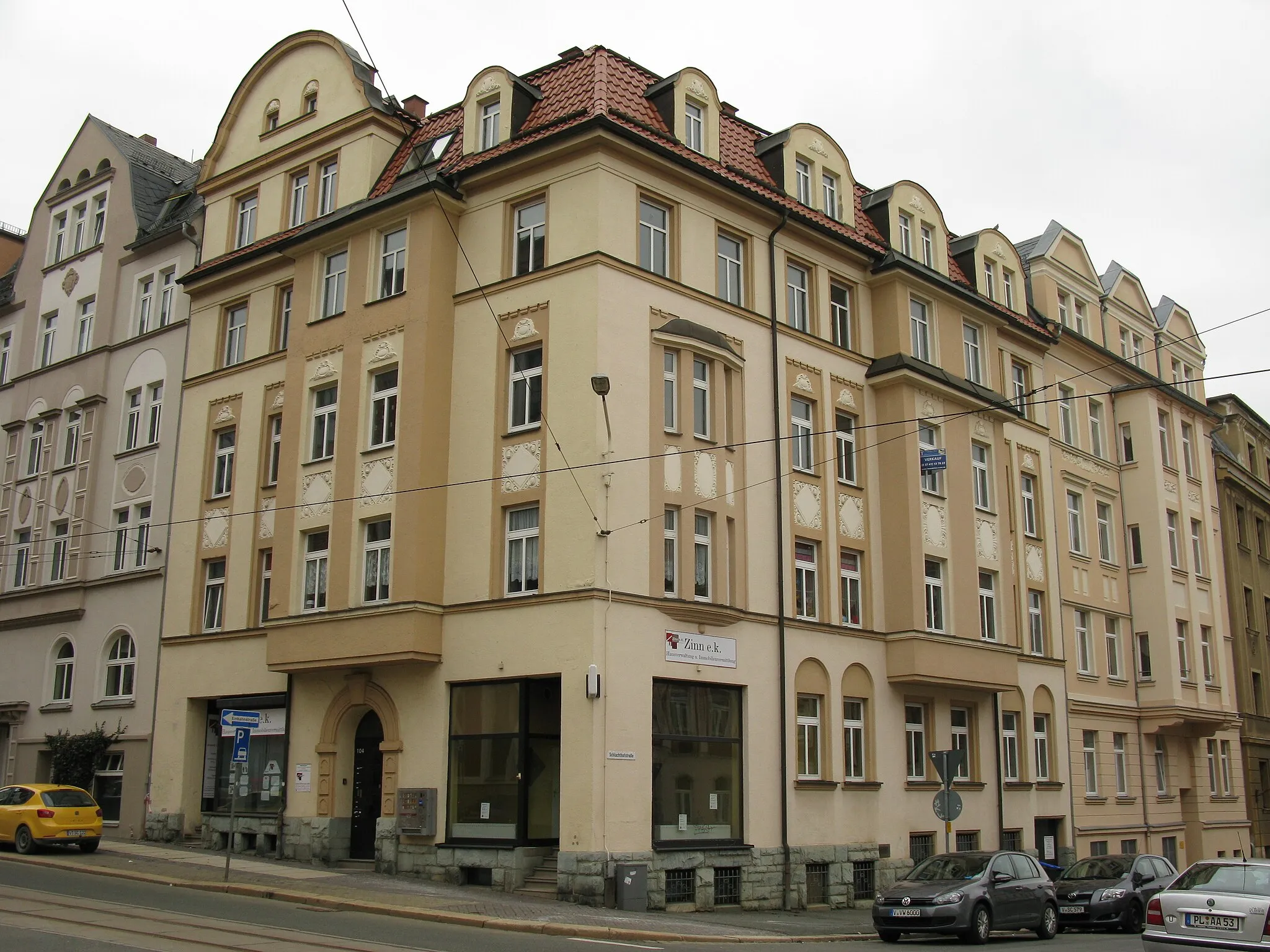 Photo showing: Plauen, denkmalgeschütztes Haus in der August-Bebel-Straße, Ecke Schlachthofstraße (August-Bebel-Straße 104).