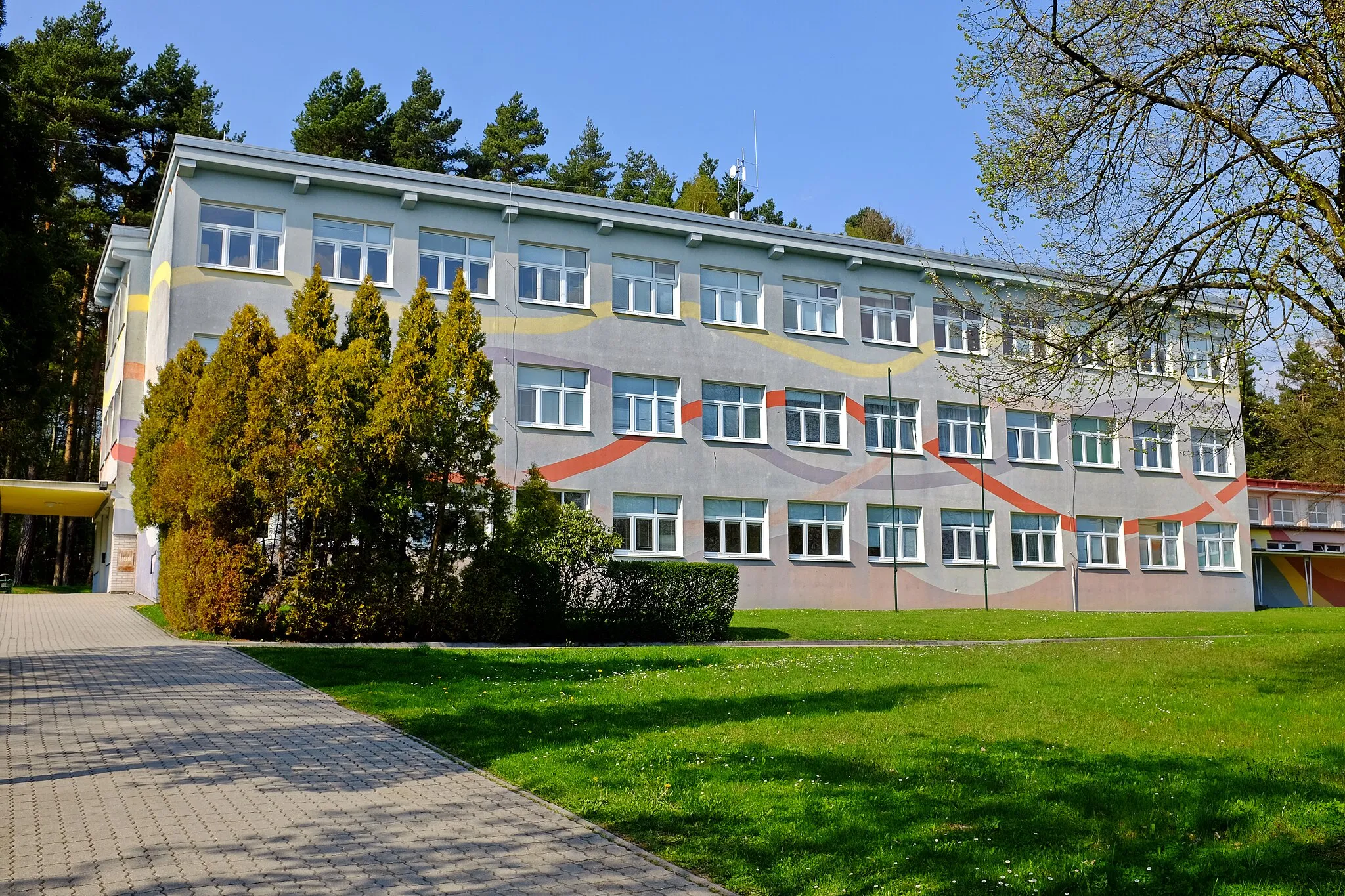 Photo showing: Habartov, škola, okres Sokolov