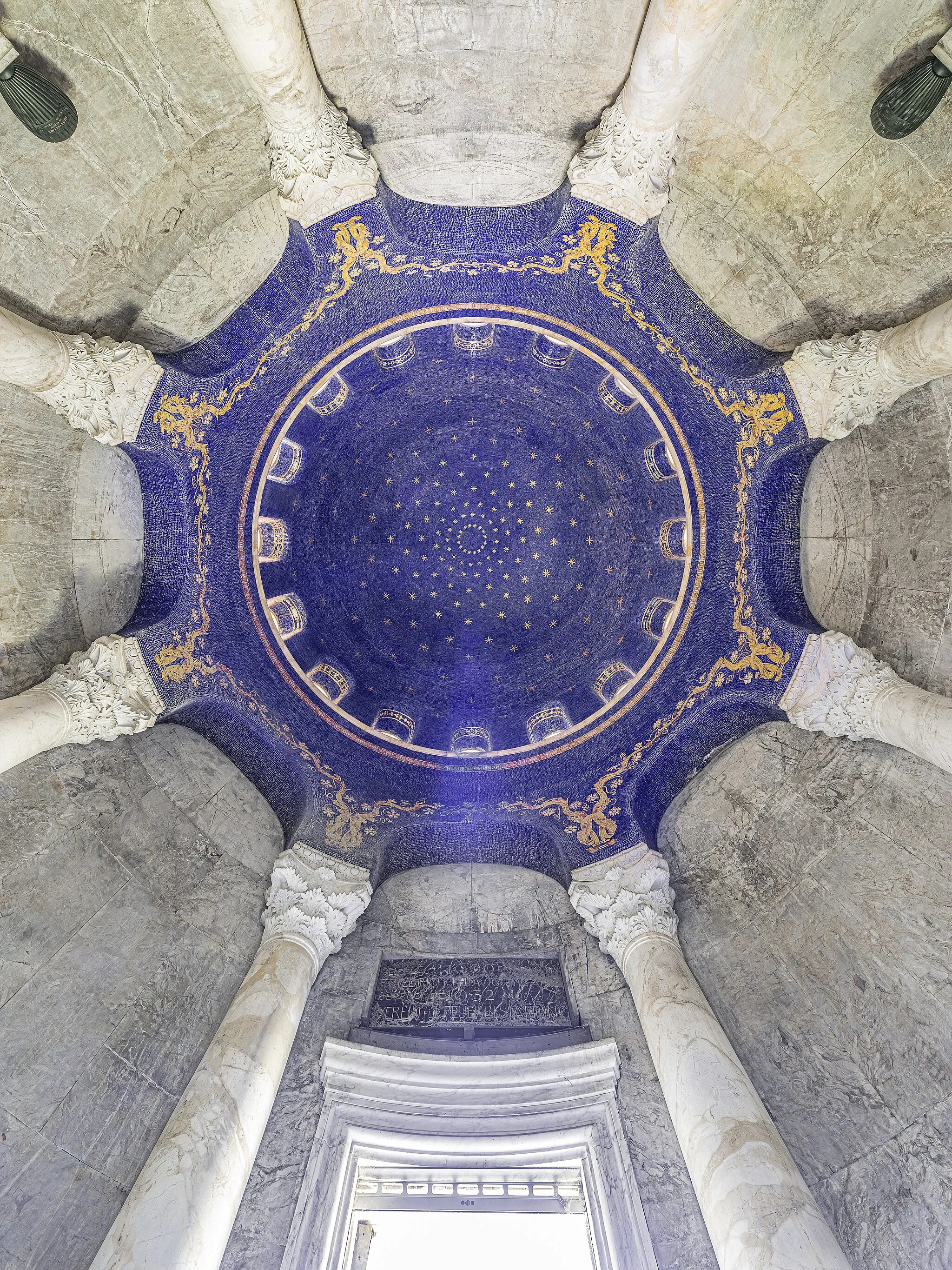 Photo showing: Kuppel des Mausoleum Gans auf dem Frankfurter Hauptfriedhof, Innenansicht