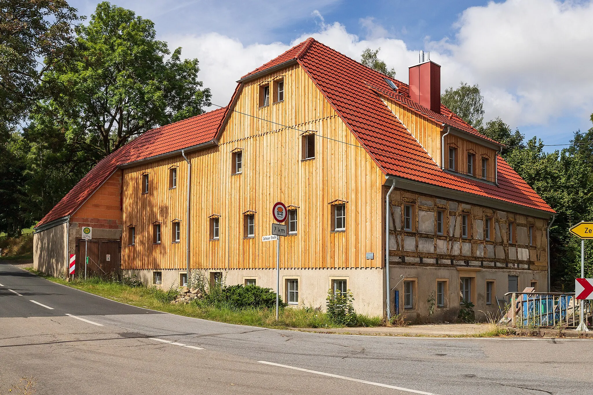 Photo showing: Mulda, Saxony, Chemnitzer Straße 6 (Böhms Mühle), former mill, cultural heritage monument