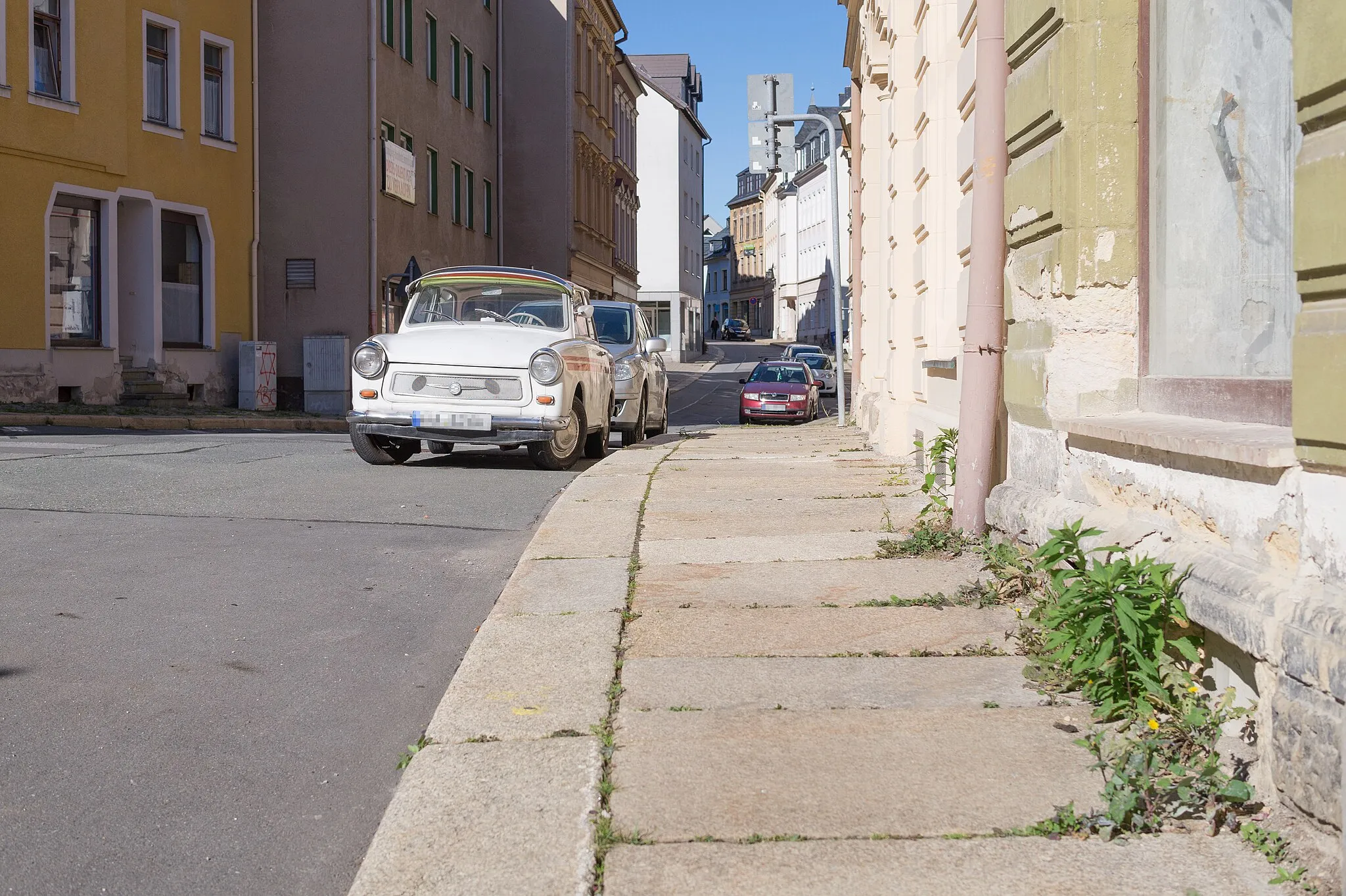 Photo showing: Die Karlsbader Straße im Stadtteil Buchholz.