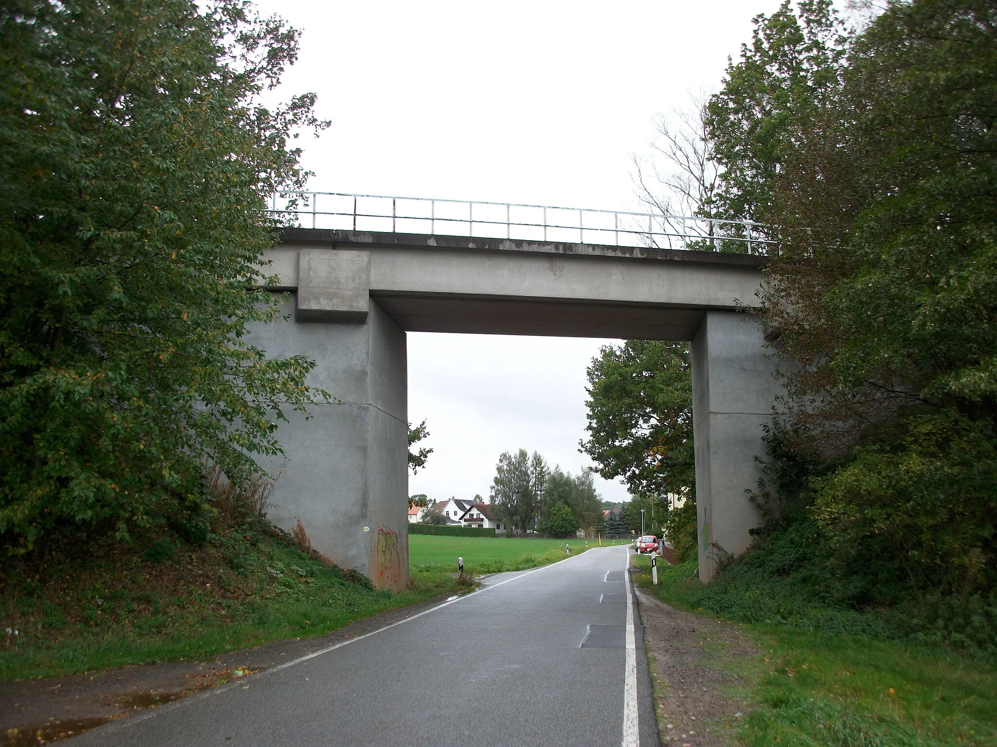 Photo showing: Bahnbrücke in Dittersbach (Frankenberg)