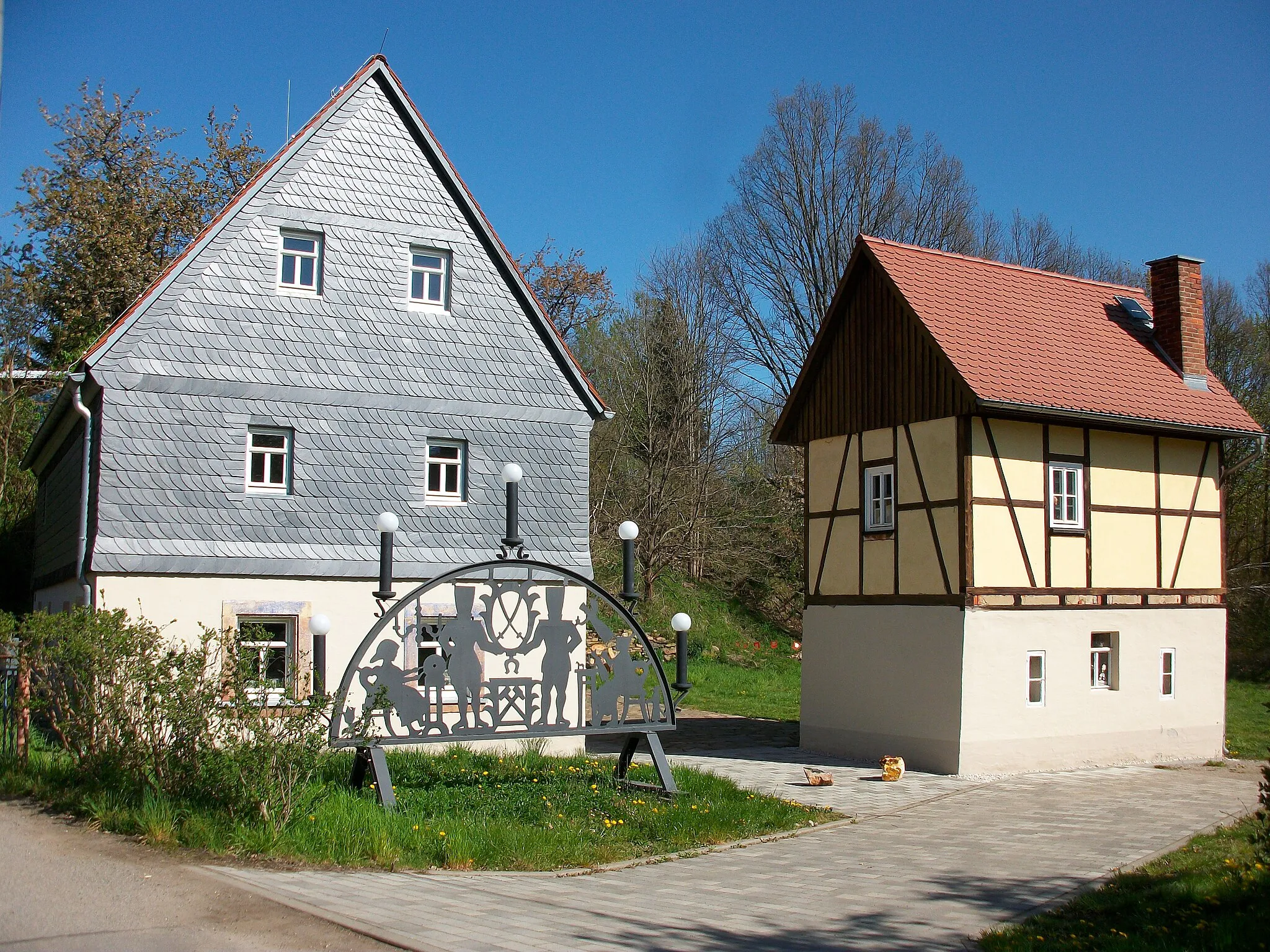 Photo showing: Bergamtshaus mit Bergschmiede in Herrnsdorf