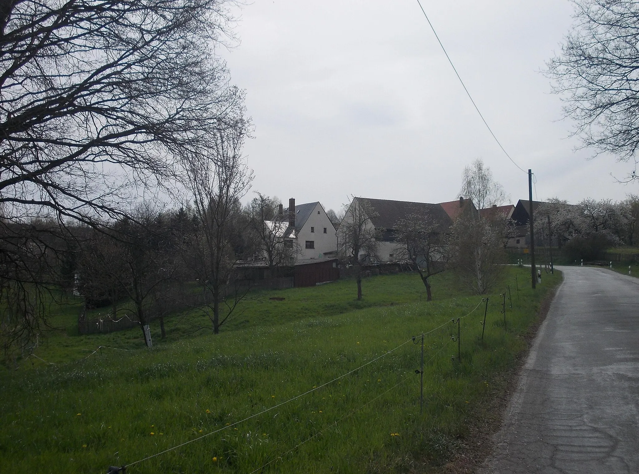 Photo showing: Entrance to the village of Cossen (Lunzenau, Mittelsachsen district, Saxony9