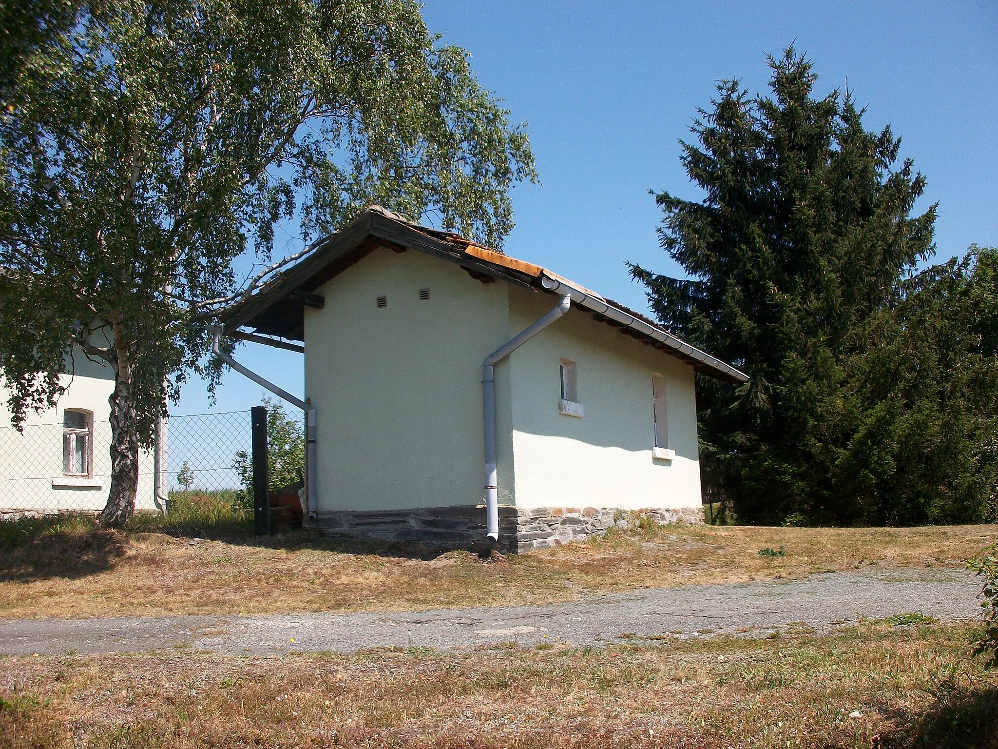 Photo showing: Haltepunkt Taltitz, Nebengebäude (2018)