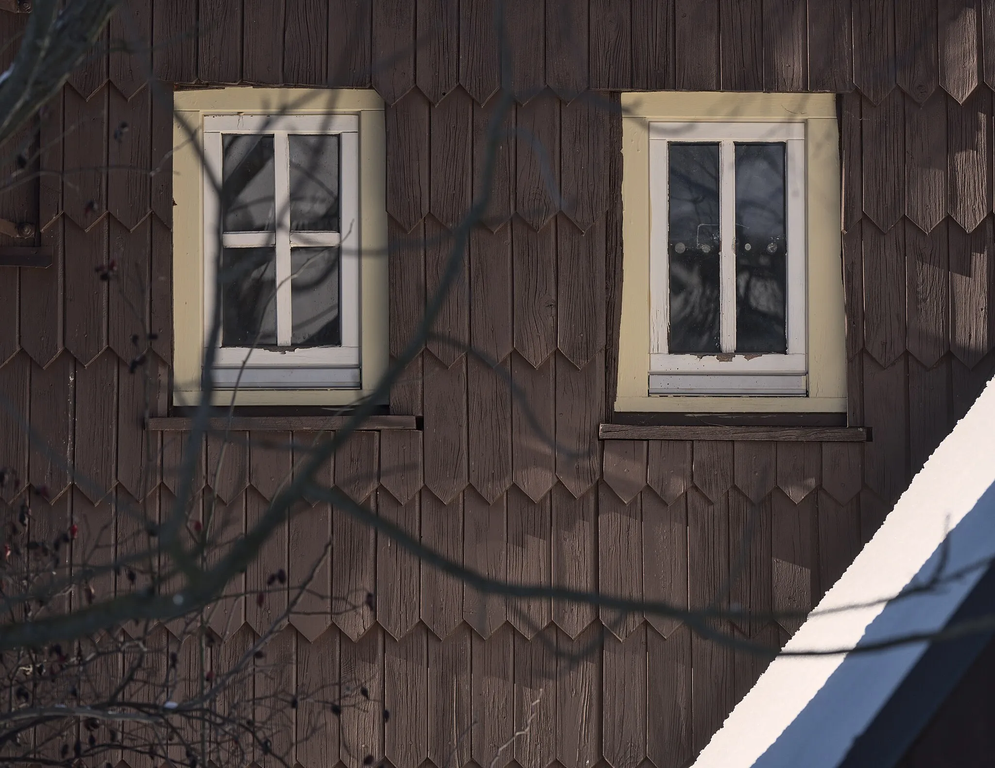 Photo showing: Wooden shingles on the gable of the historical house, Alte Straße 79 in Rechenberg (Erzgebirge)