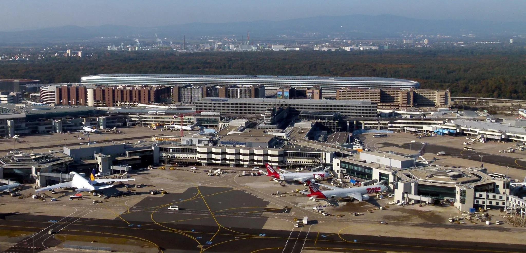 Photo showing: Aerial View of Frankfurt Airport