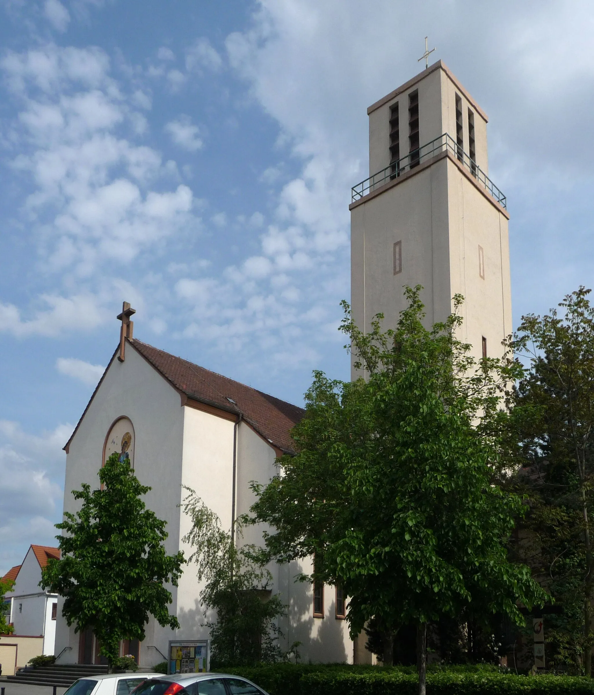 Photo showing: St.-Martin-Kirche in Ludwigshafen-Oppau