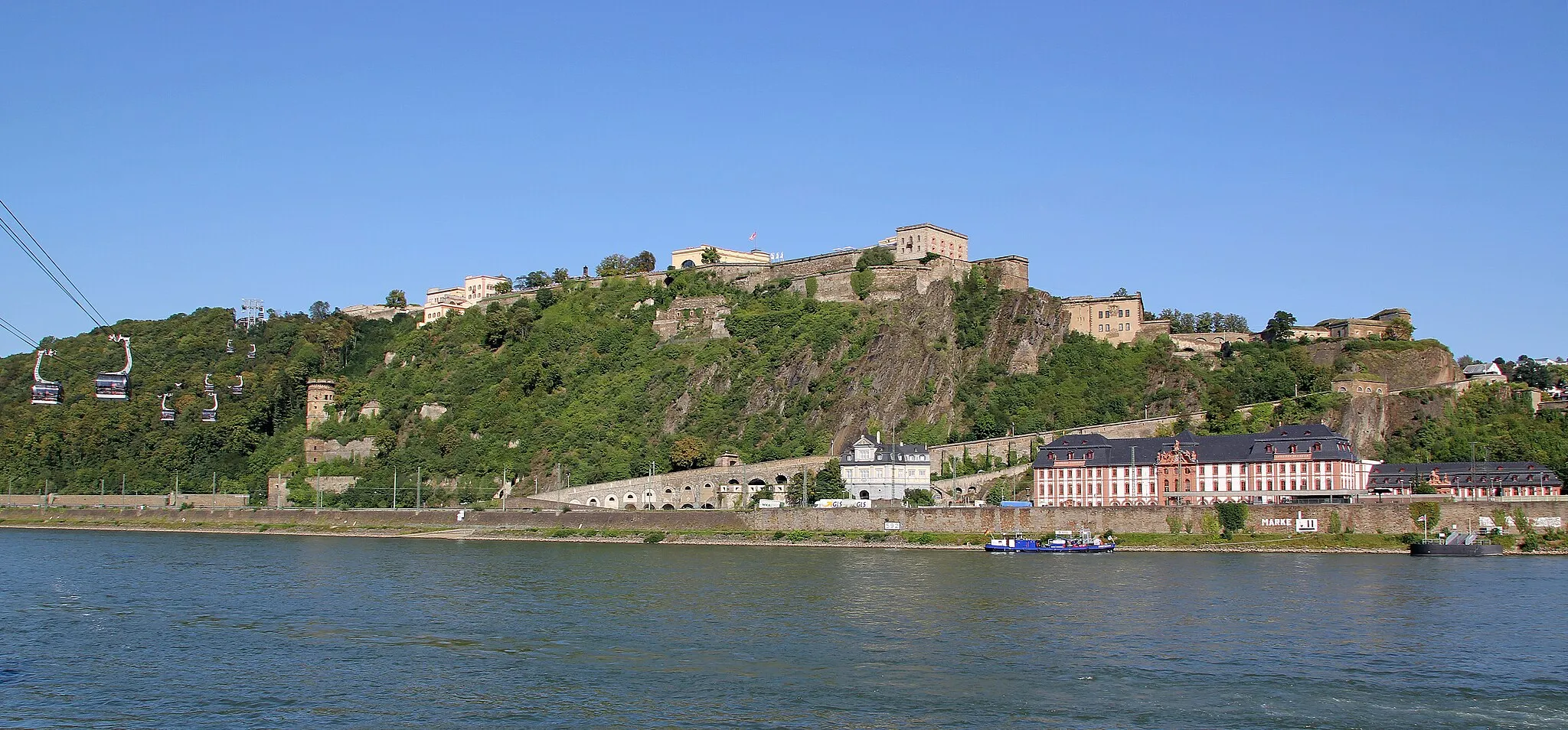 Photo showing: Ehrenbreitstein Fortress in Koblenz