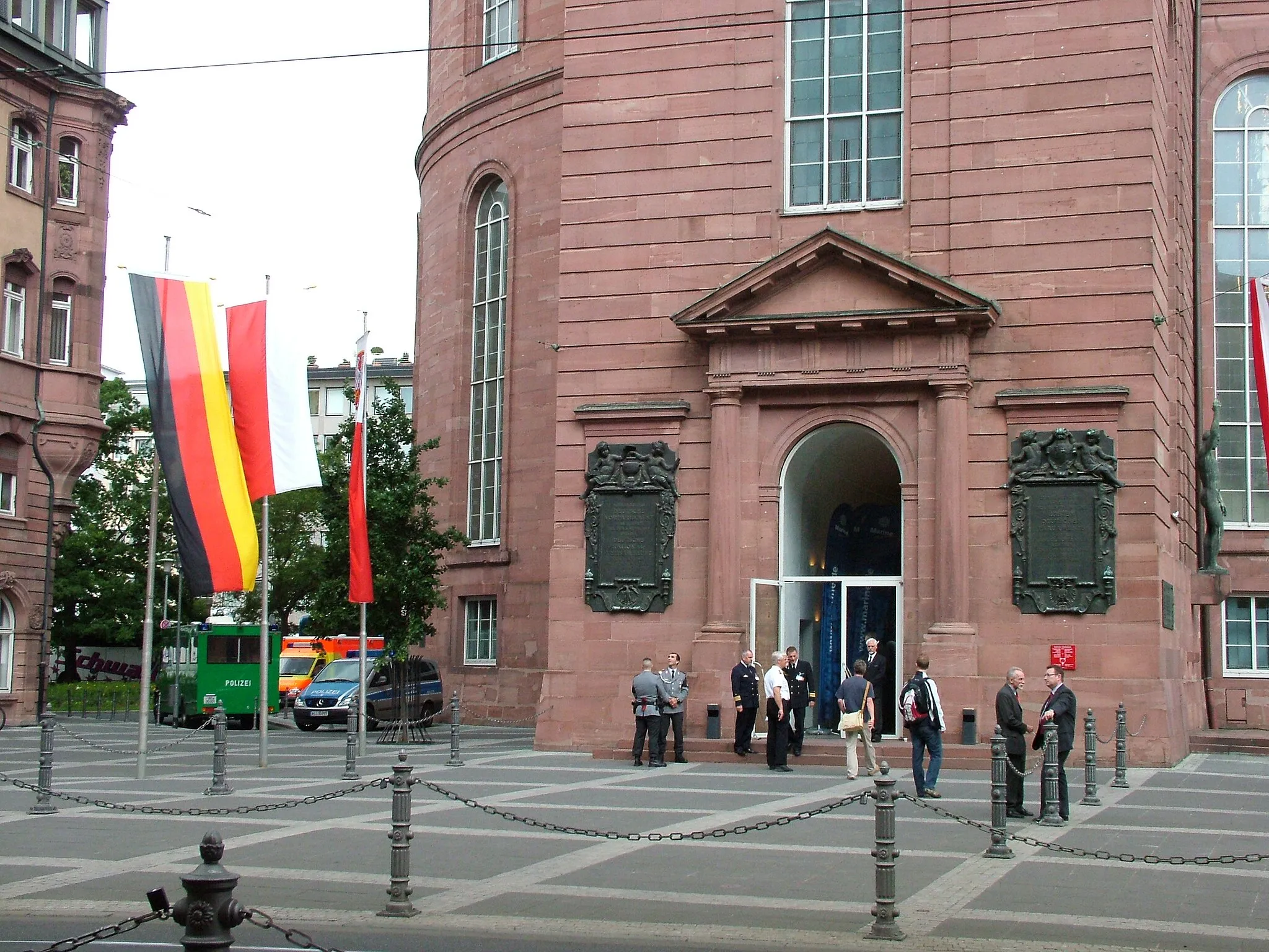 Photo showing: Die Deutsche Marine begeht den 14. Juni als ihren Gründungstag in der Frankfurter Paulskirche (160 Jahre Flottenbeschluss).