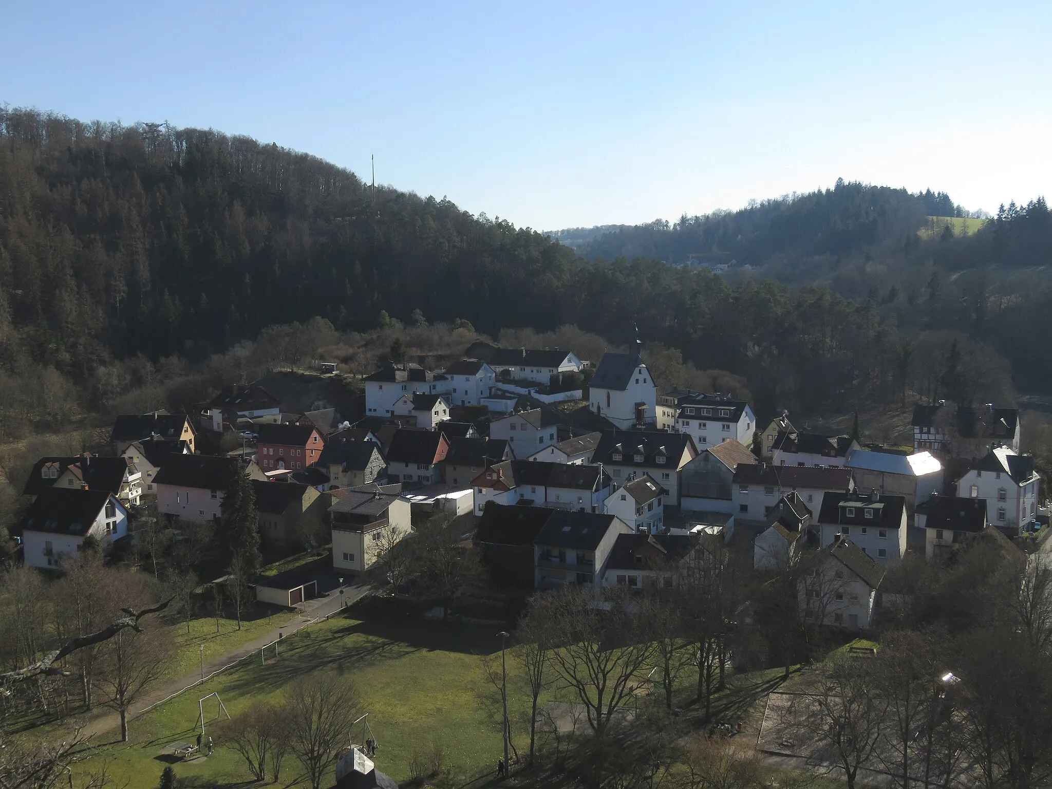 Photo showing: Blick auf Adolfseck von Aussichtspunkt am Aarhöhenweg