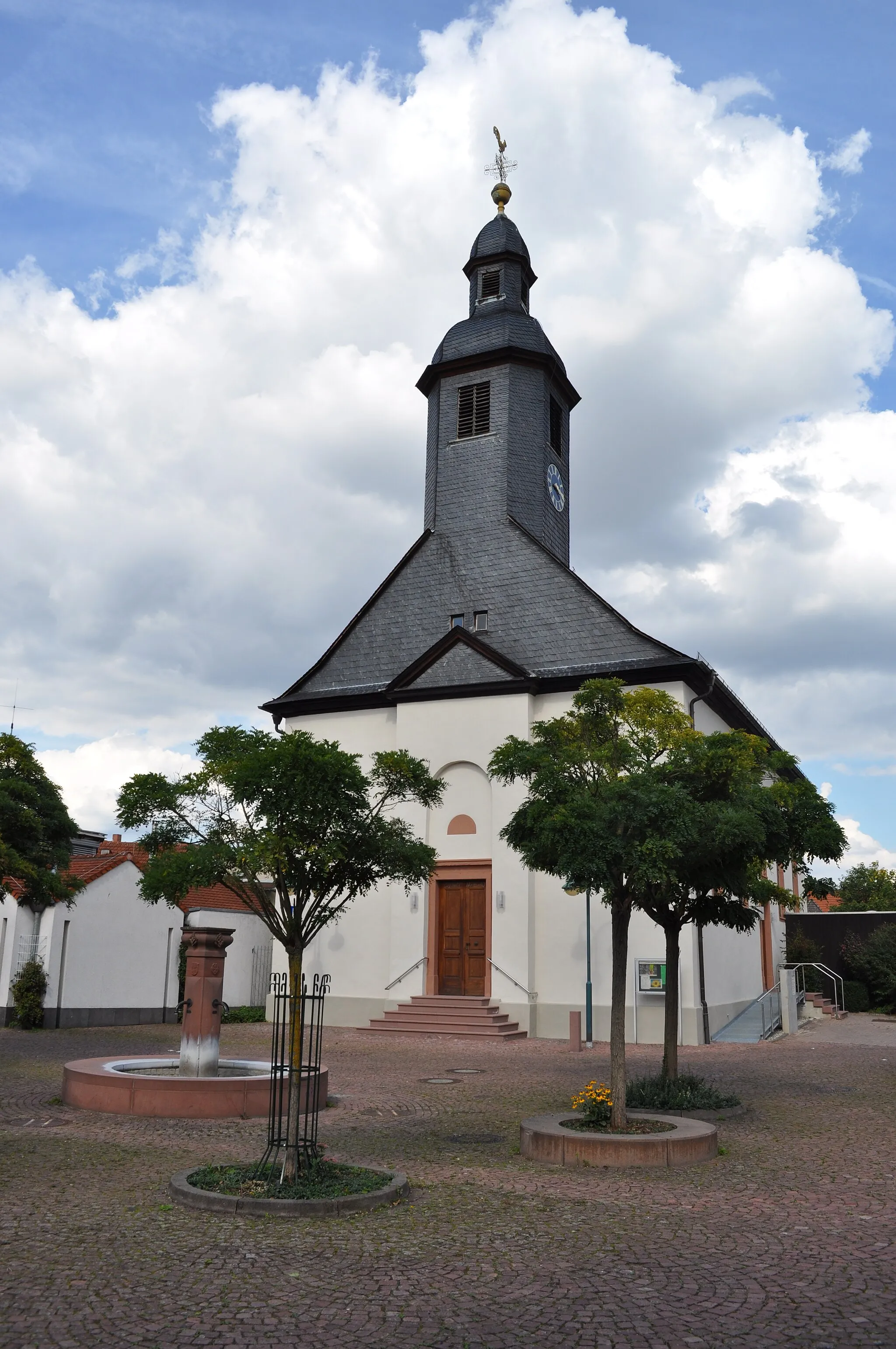 Photo showing: Kirche in Okriftel